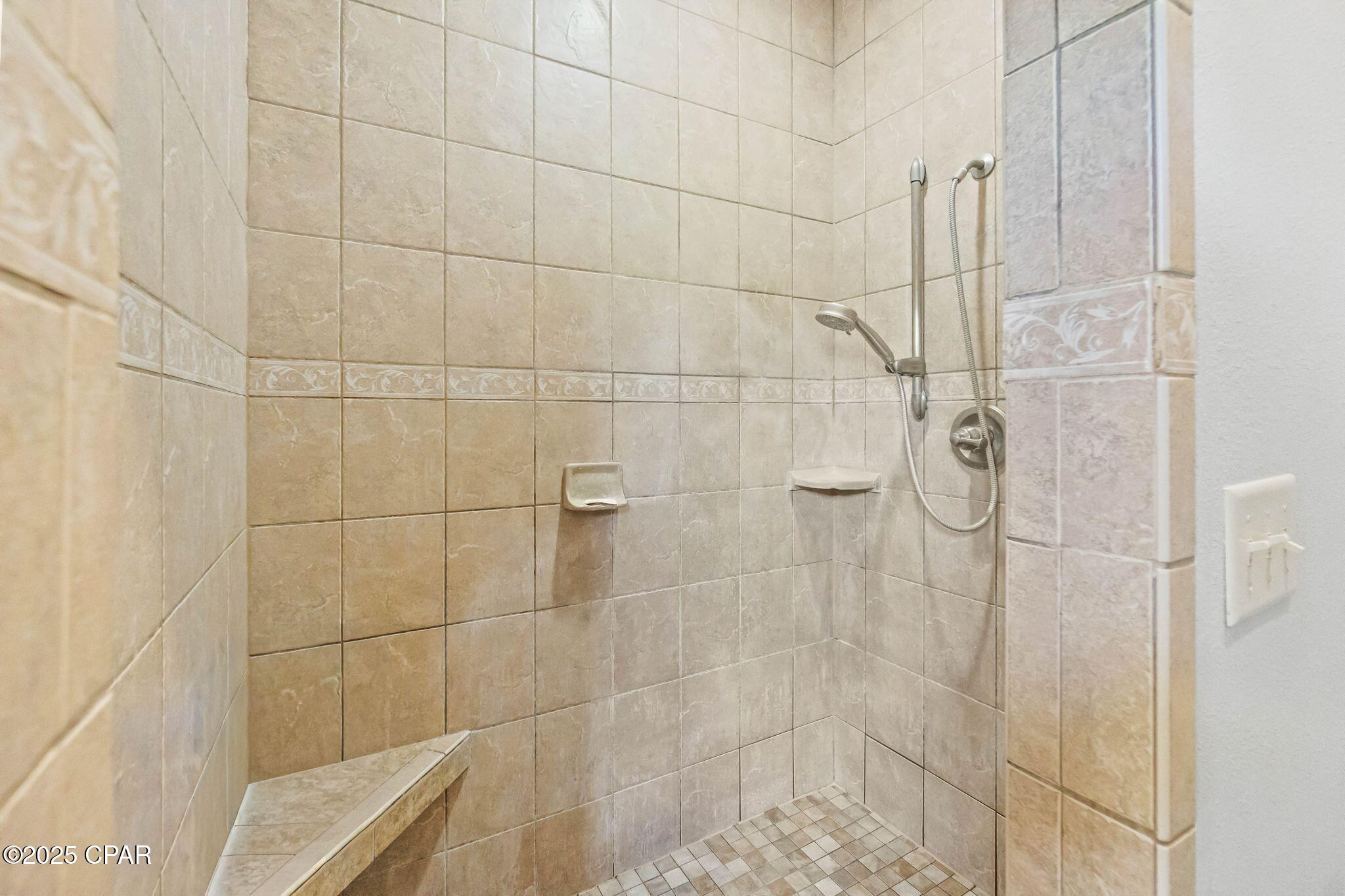 Z_3tnrujpxughy Kuned5bbnlpakcpulikuofc50hja