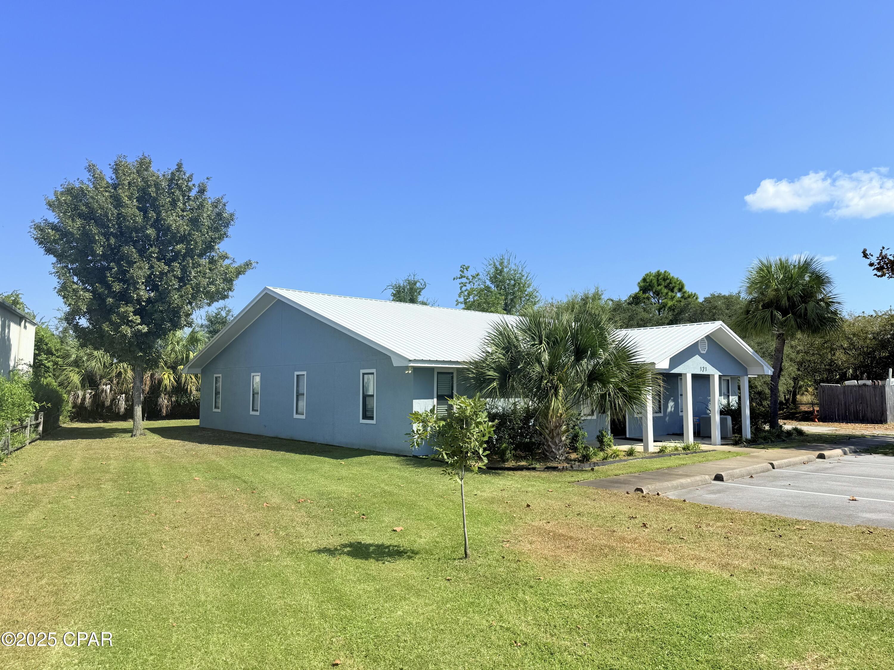 Image 13 For 121 Gwyn Drive E