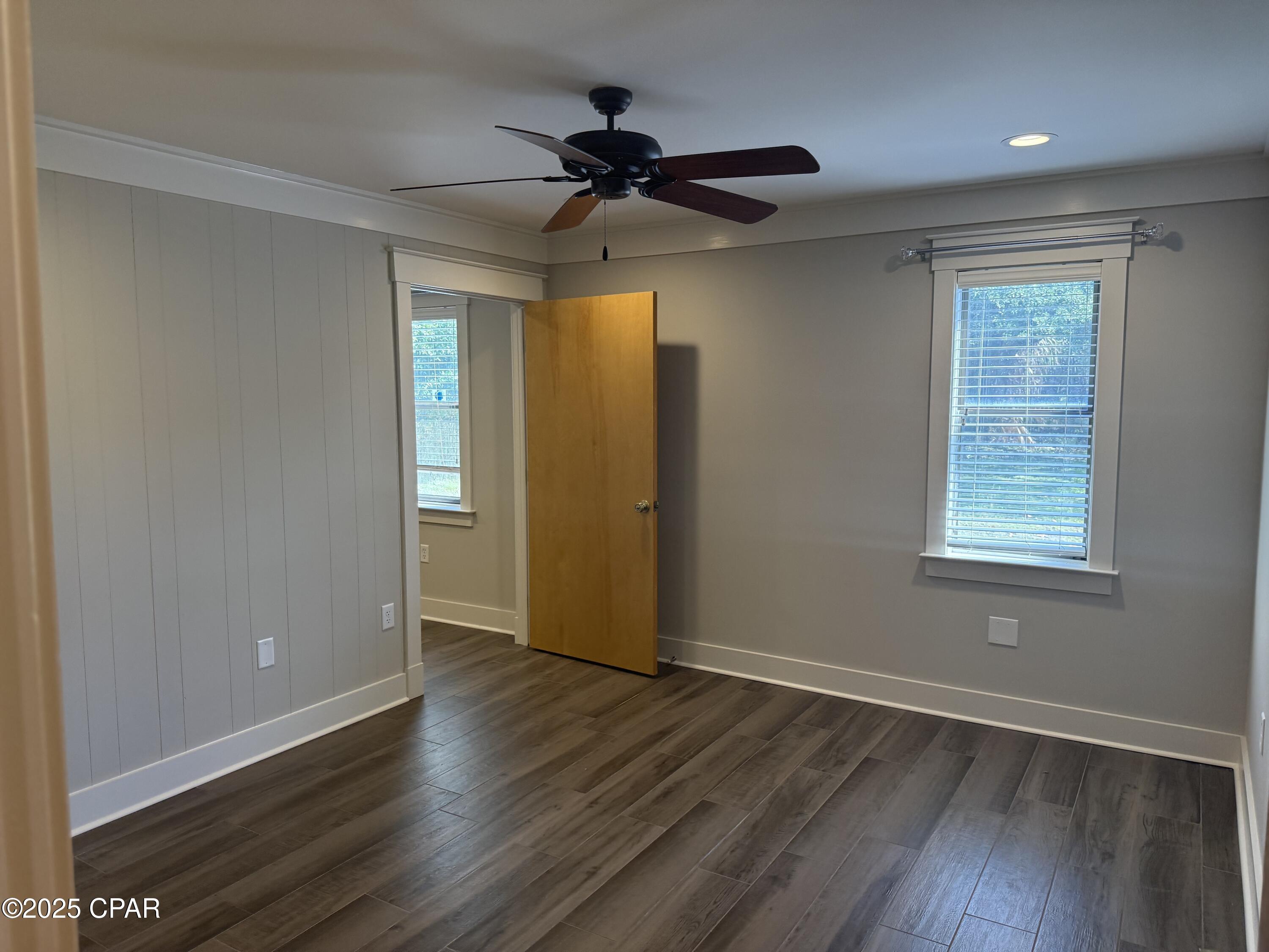 Image 4 For 121 Gwyn Drive E