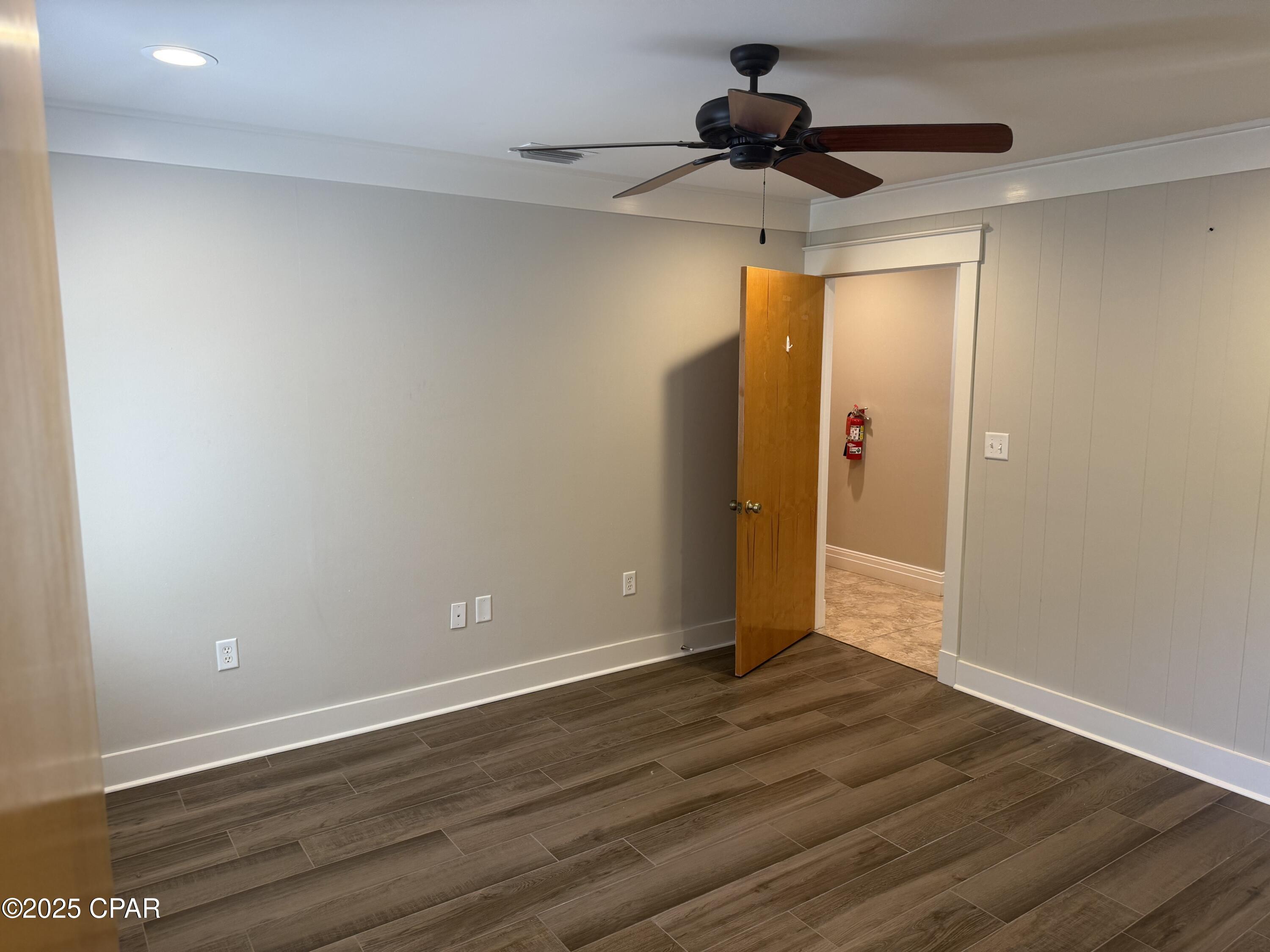 Image 5 For 121 Gwyn Drive E