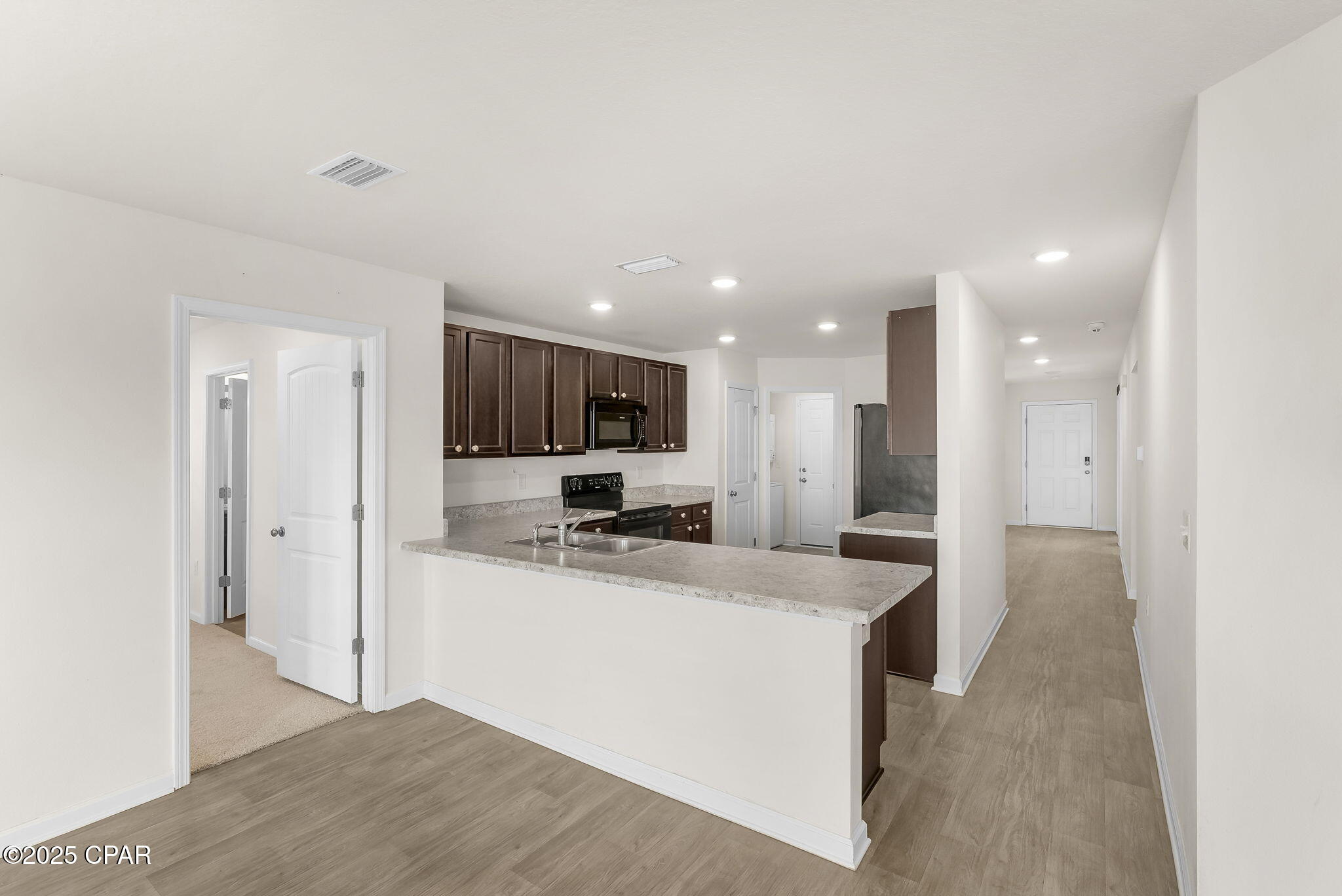 Image 12 For 7141 Hatteras Boulevard