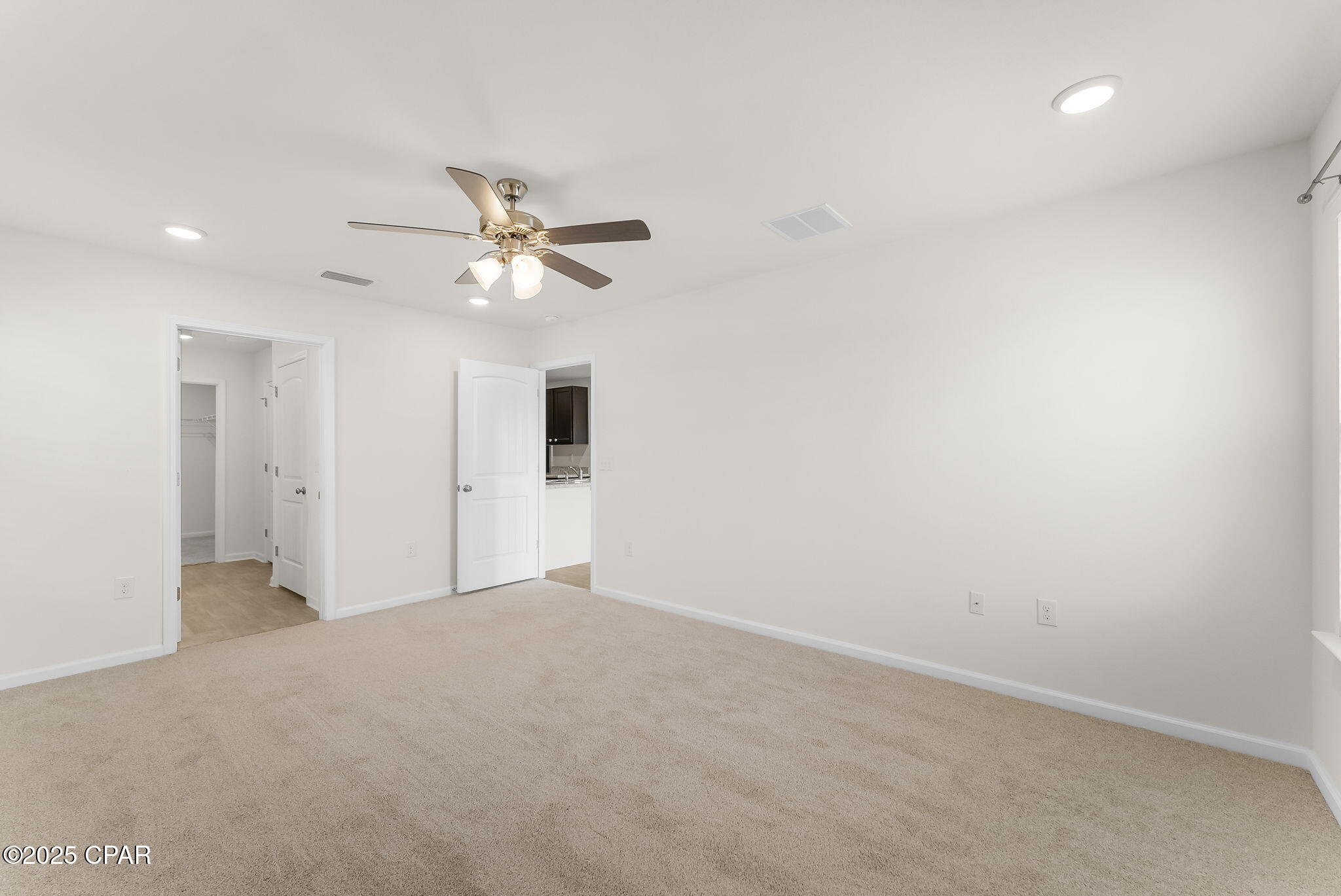 Image 18 For 7141 Hatteras Boulevard
