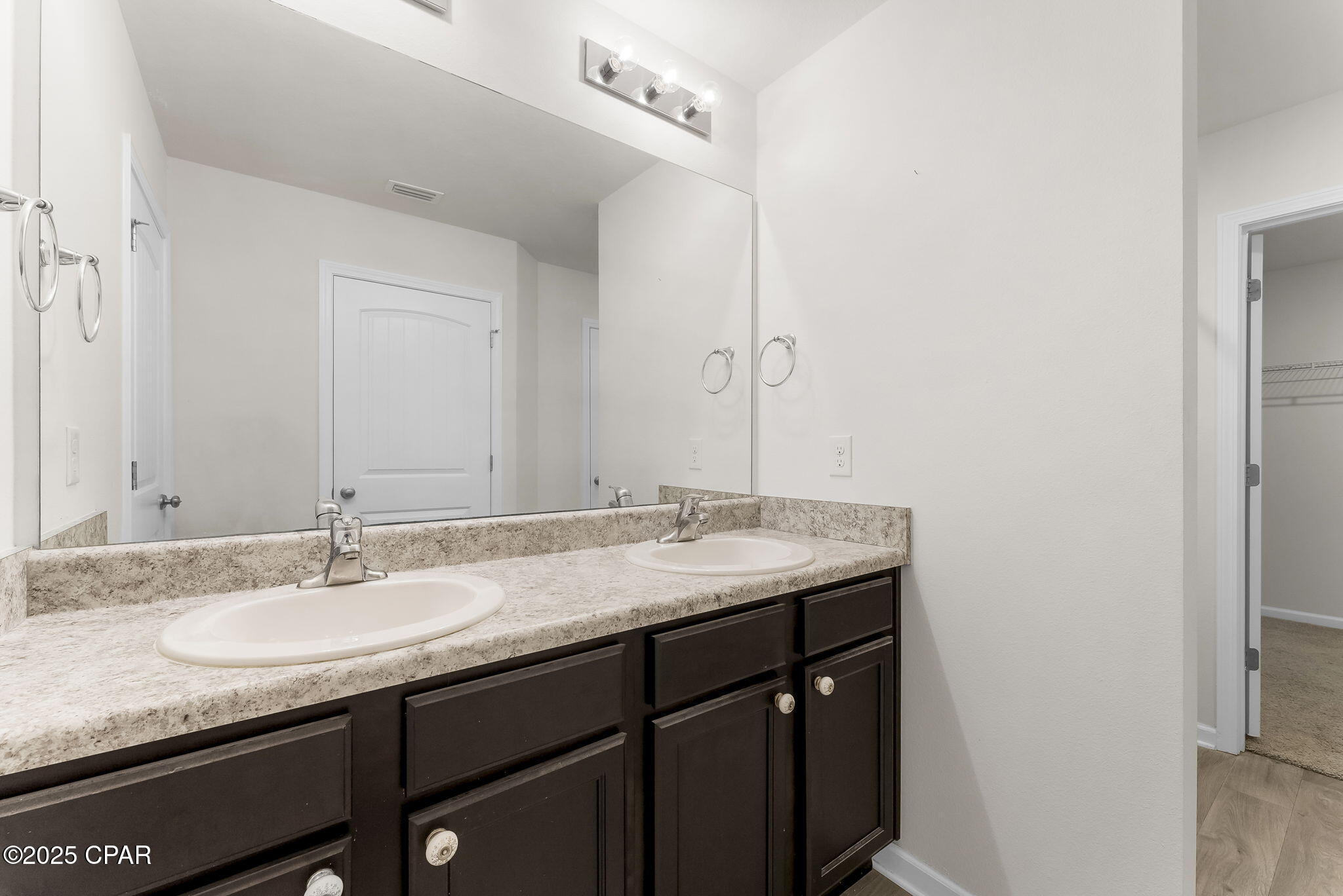 Image 19 For 7141 Hatteras Boulevard