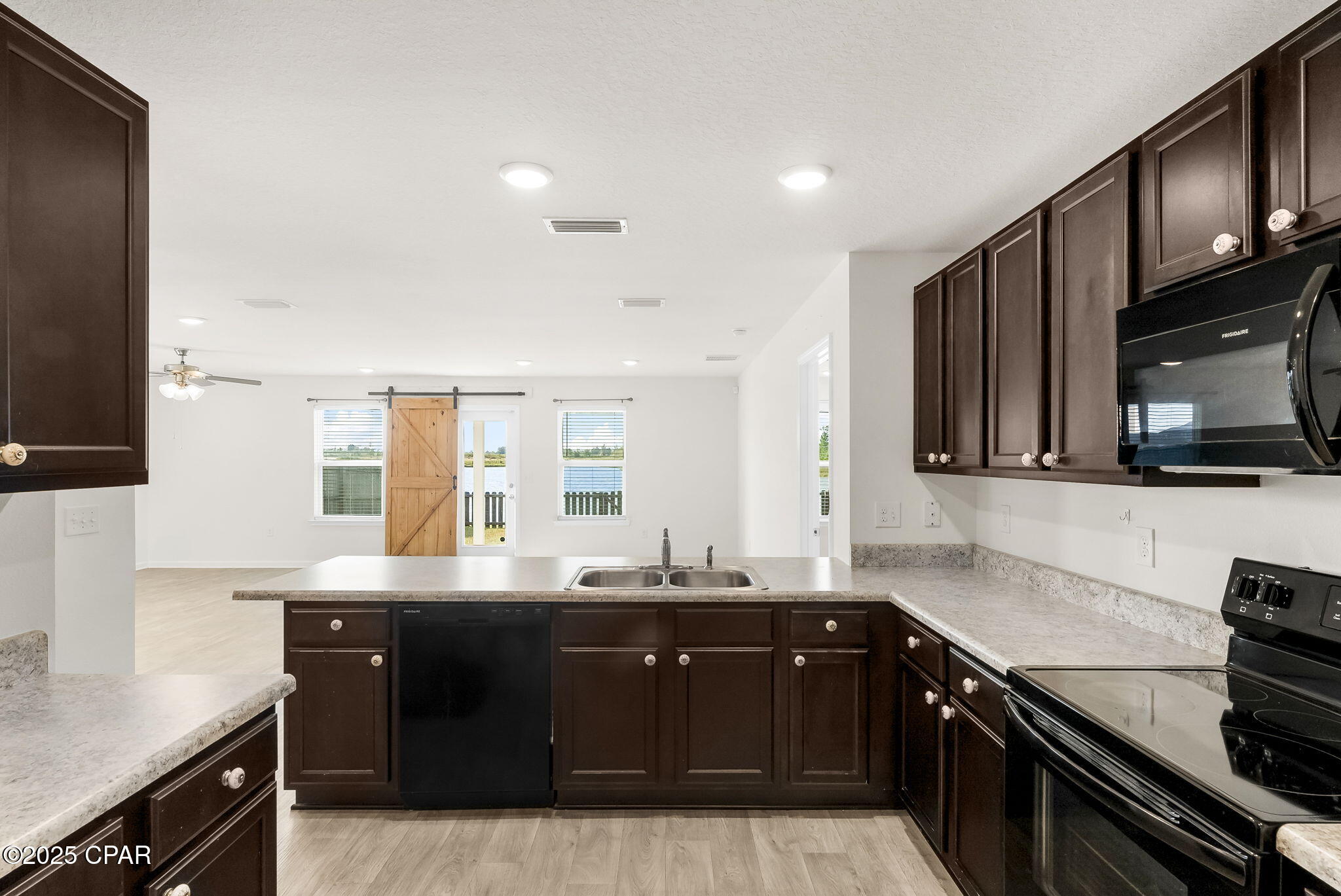 Image 9 For 7141 Hatteras Boulevard