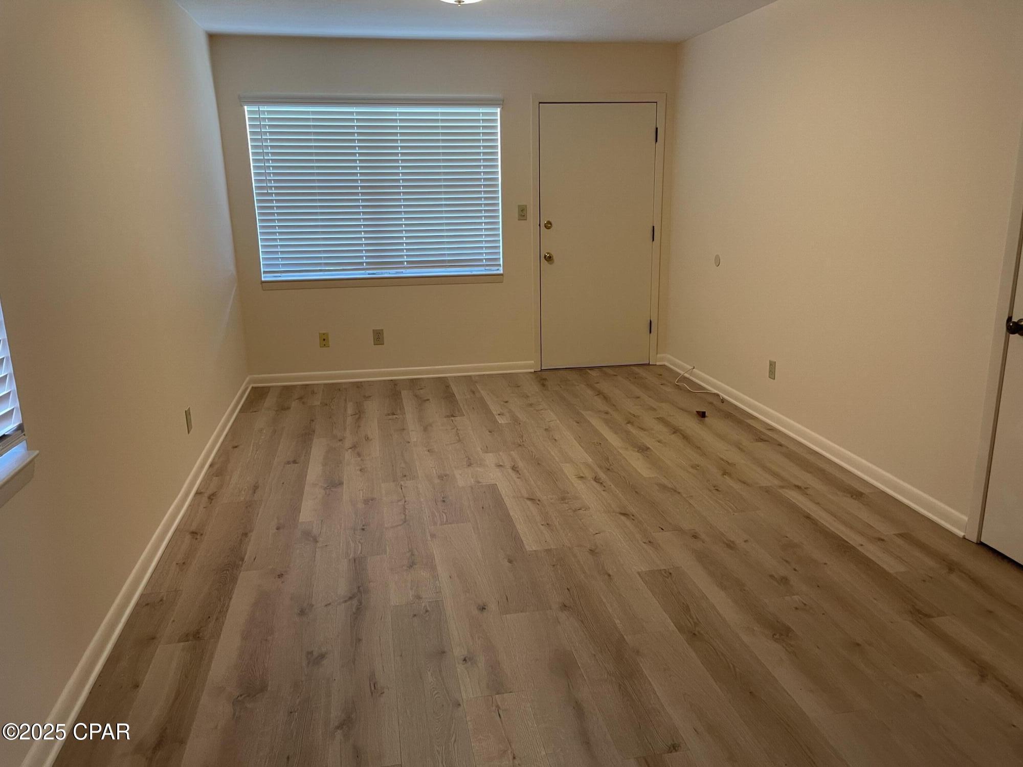 Image 2 For 5601 Hilltop Avenue A