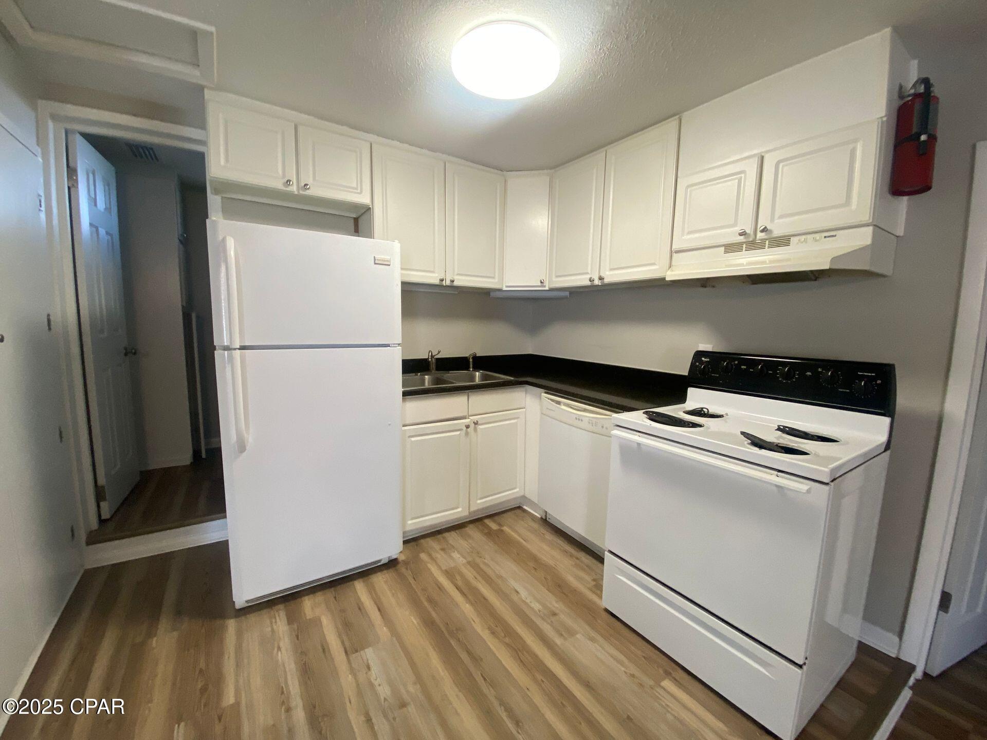 Image 7 For 374 Massalina Drive B