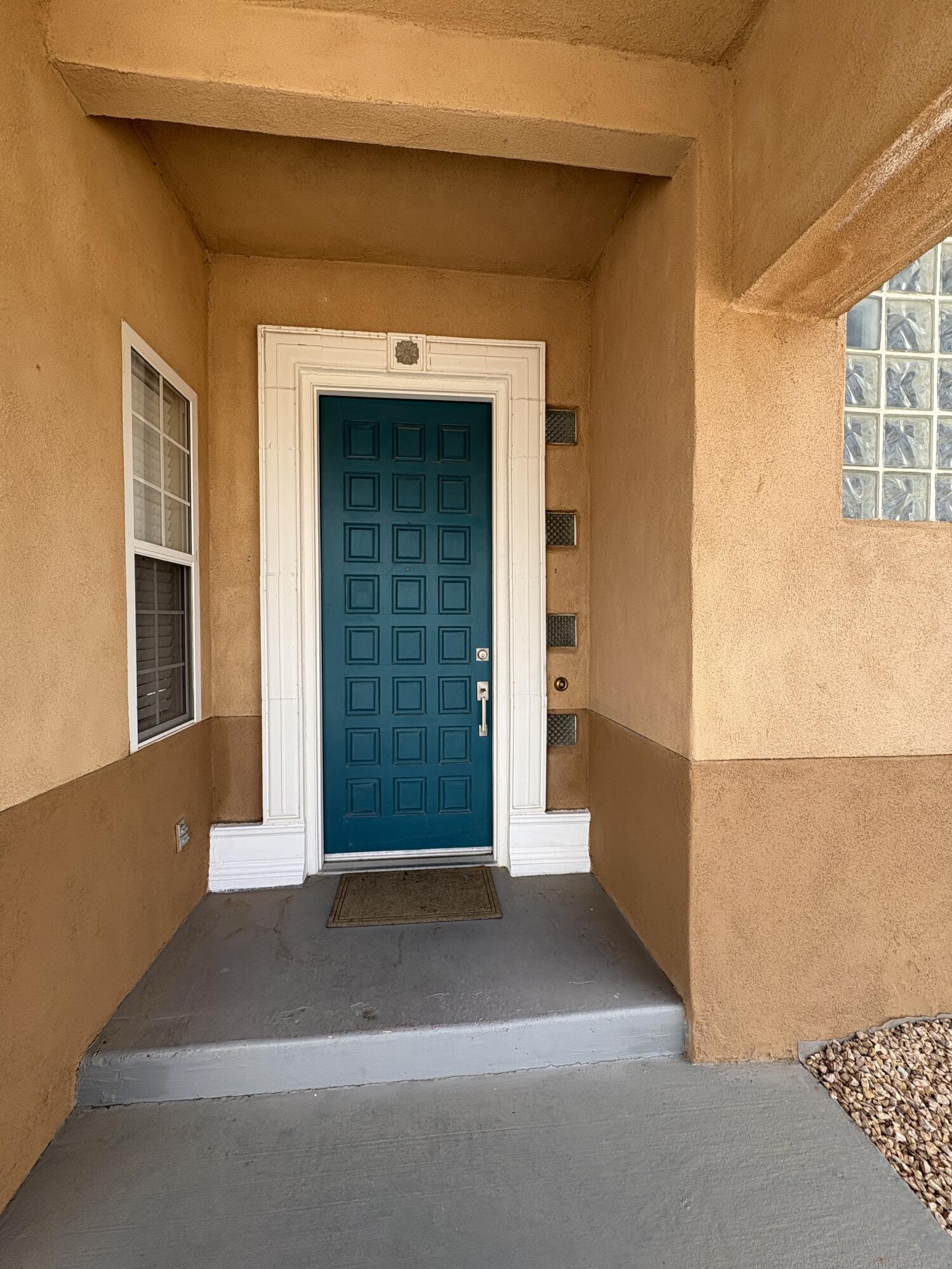 8612 Eagle Rock Avenue NE 