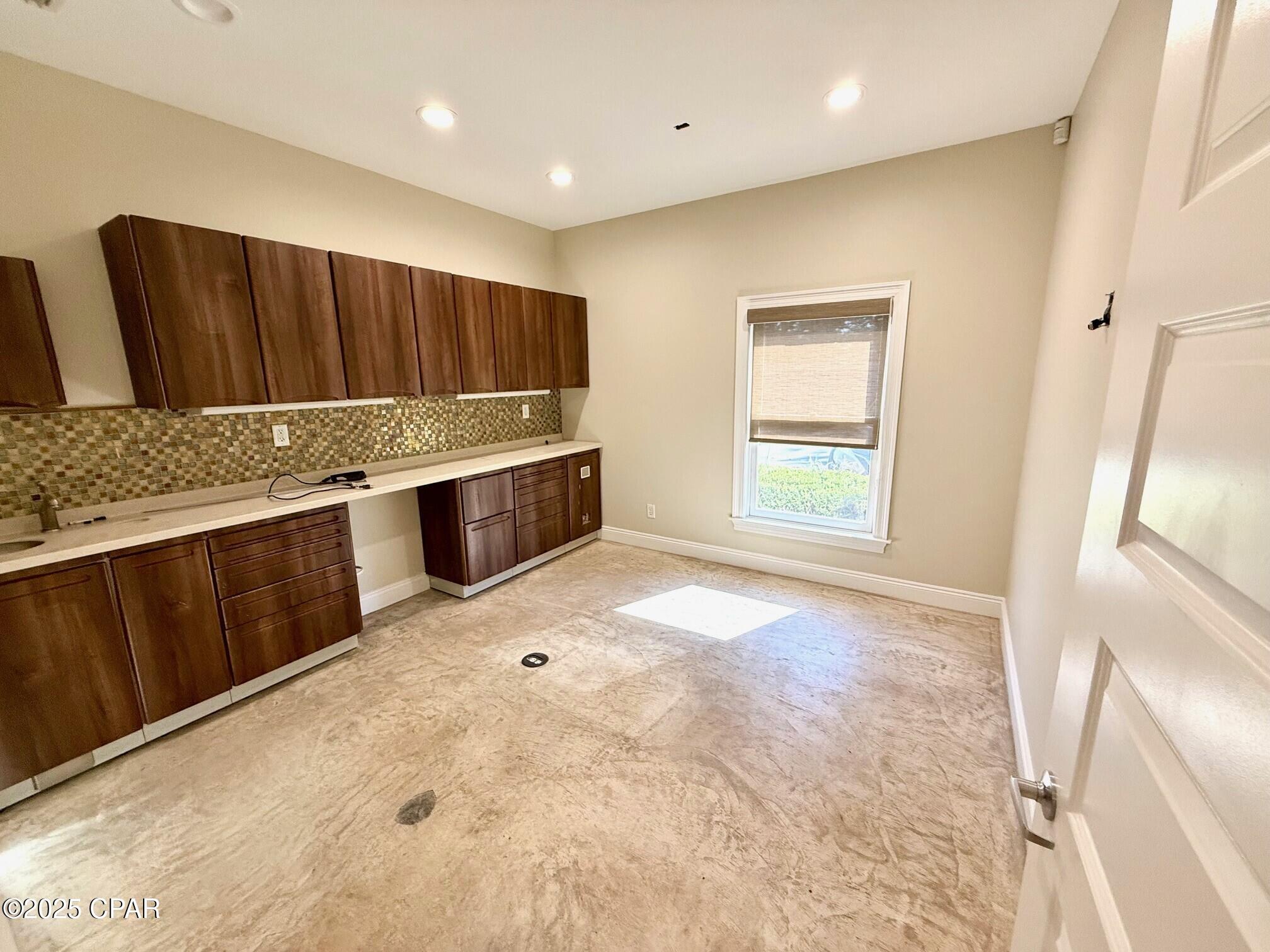 Image 10 For 2624 Jenks Avenue
