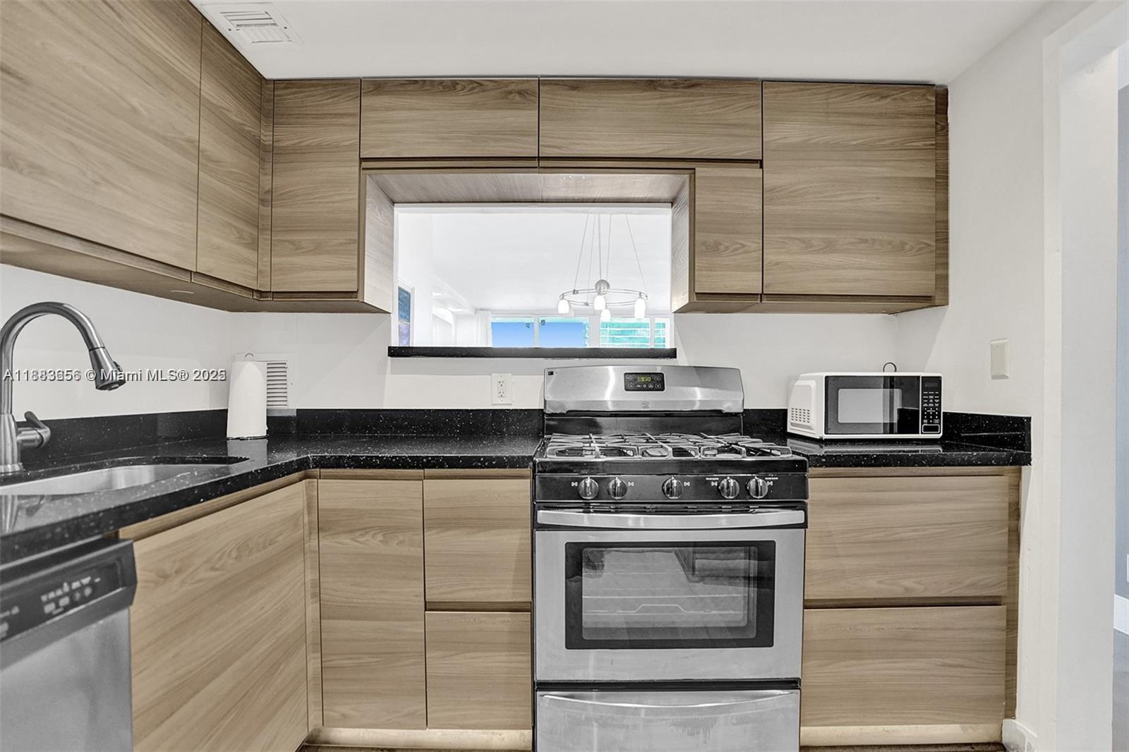 Property photo # 9