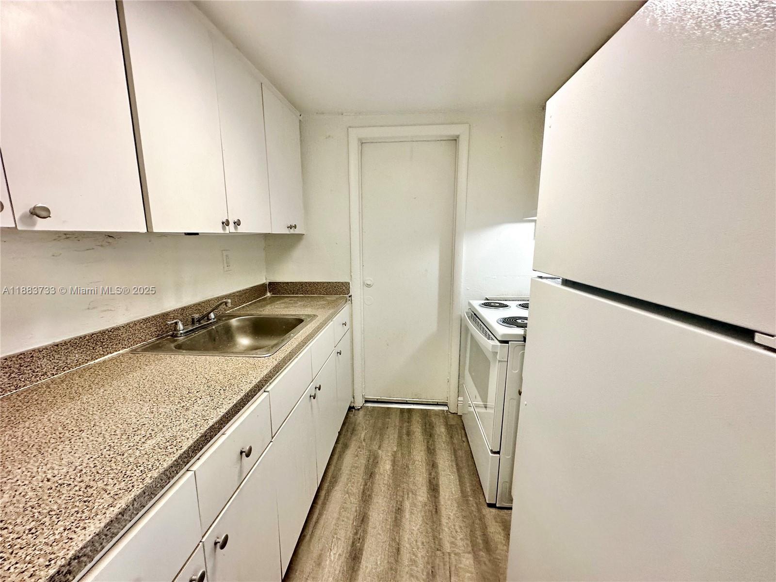 Property photo # 9