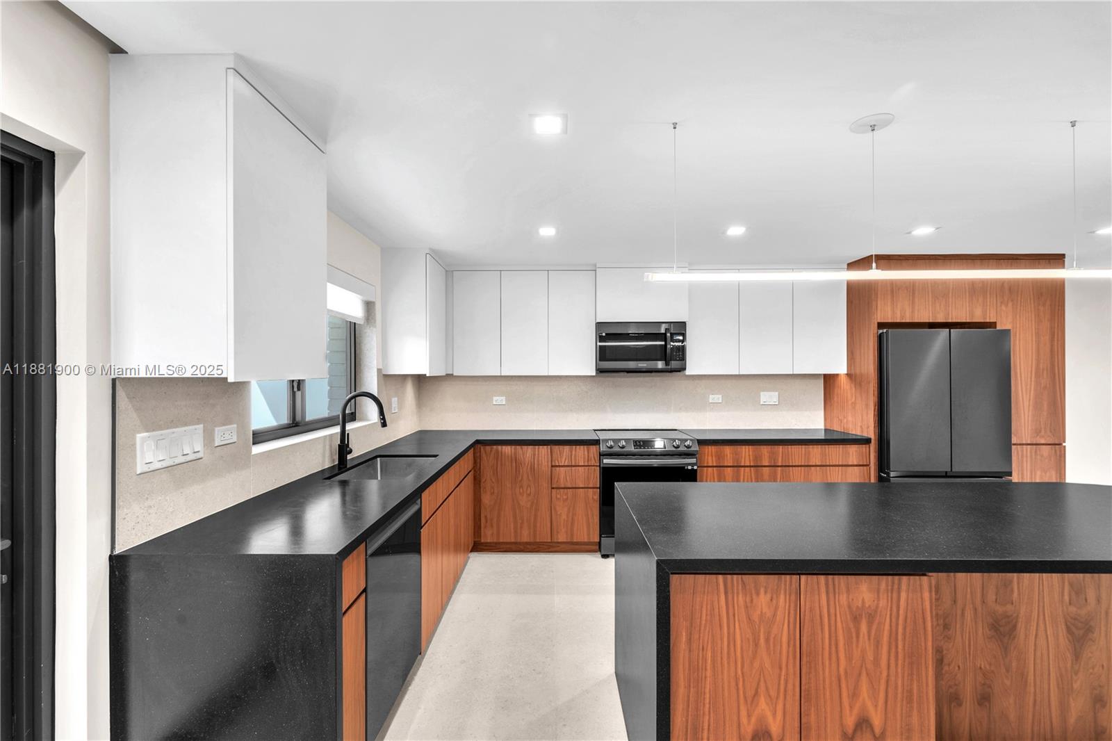 Property photo # 2