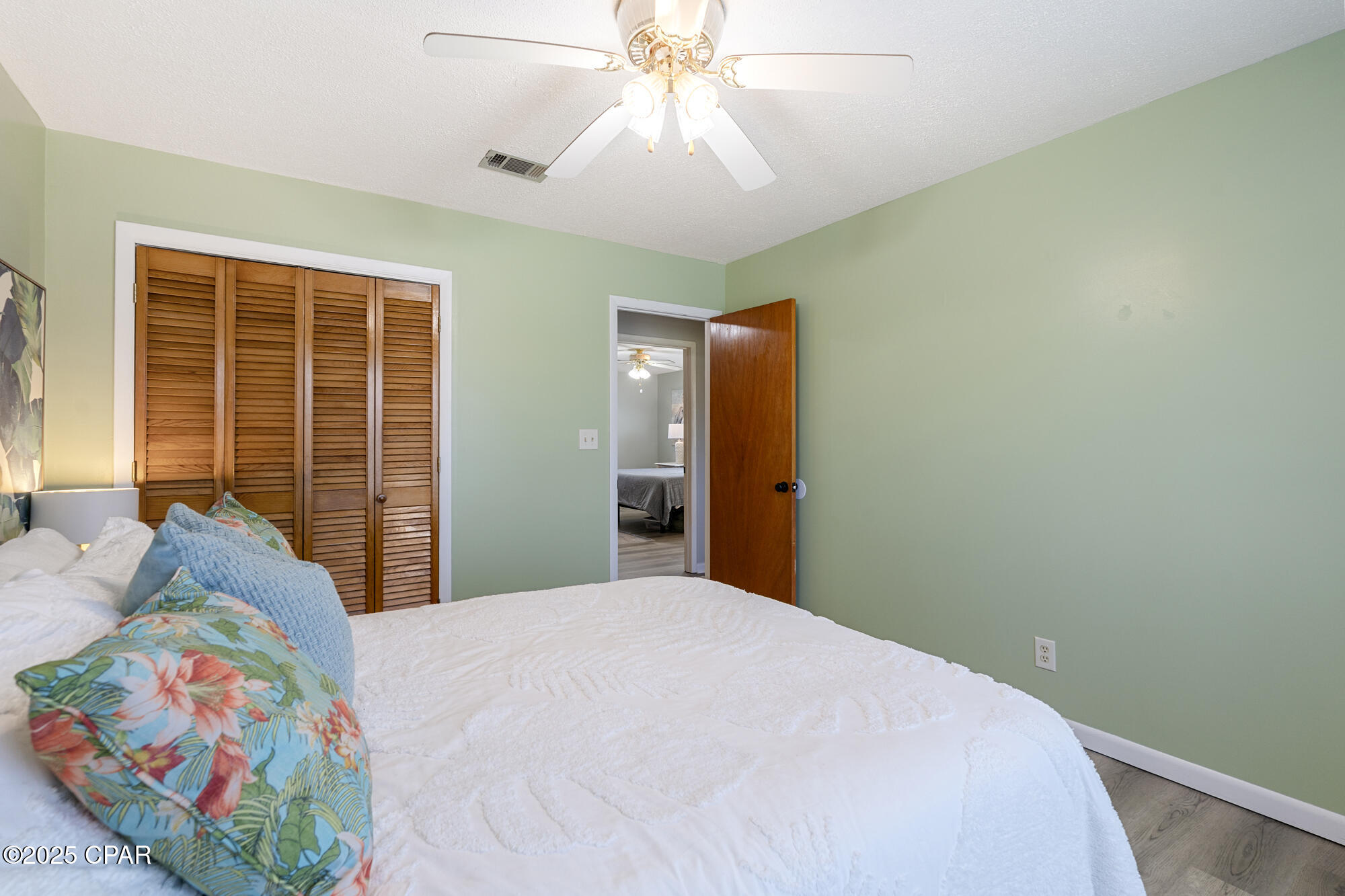 15dn1lt2fqde_vk8esyj_arbptf0pw5wwypfty5xvzs