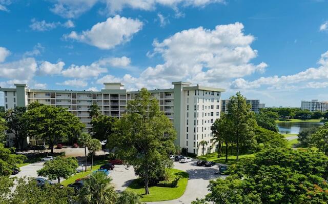 No 40 Palm-Aire Country C