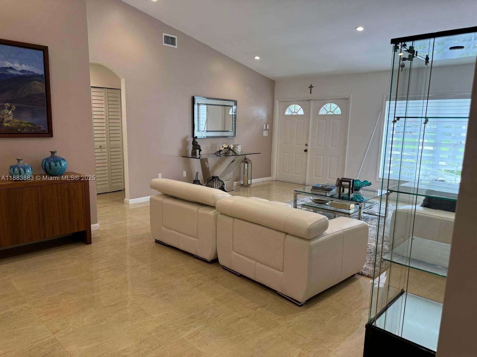 Property photo # 2