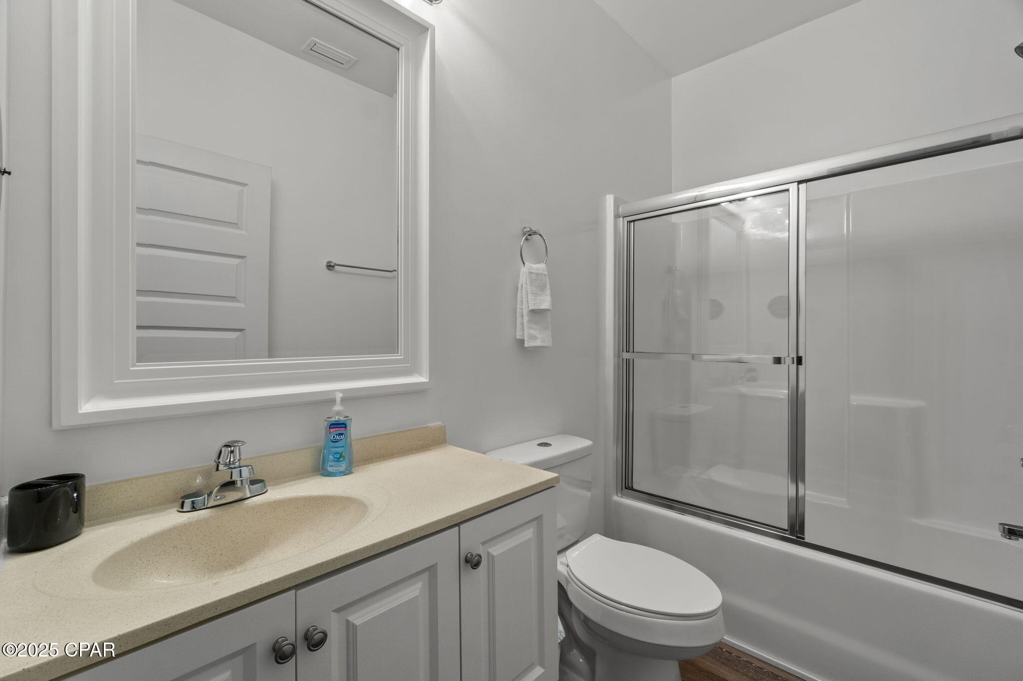 1mukpvr8asaxxdaoalj6jdu9reljwljyancqeokm Di