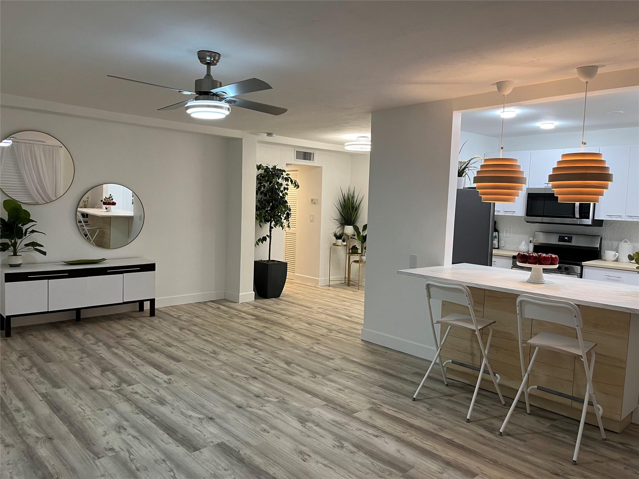 Longwood House Condominiu