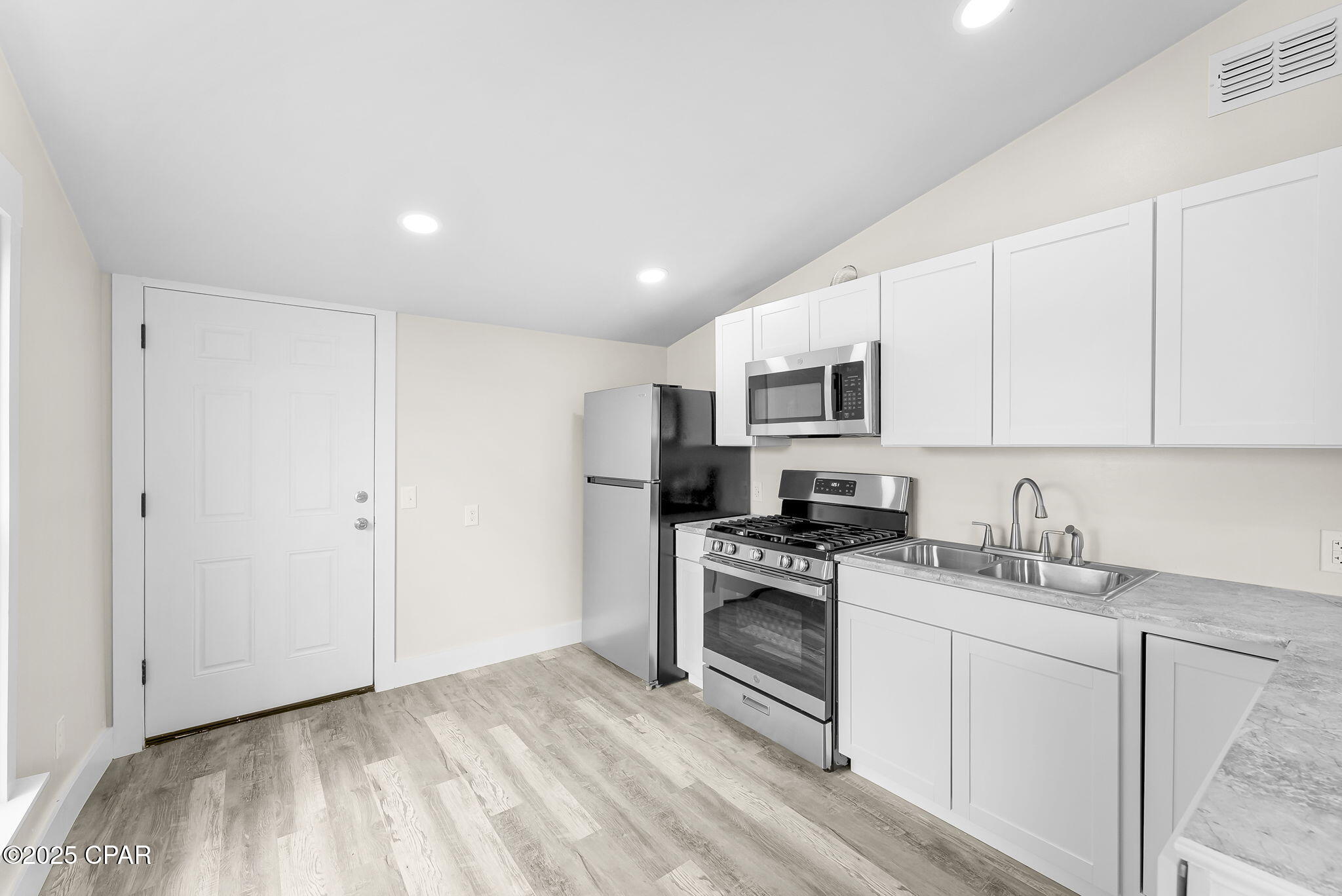 Image 15 For 3733 9th Street