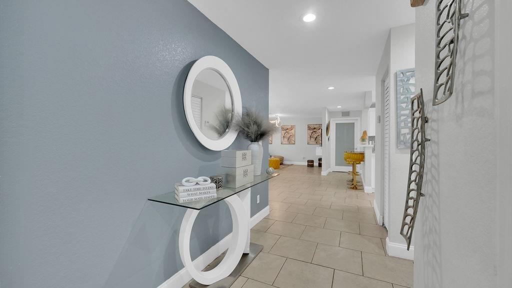 Photo 9 of home located at 713 NW 6th St, Hallandale Beach FL