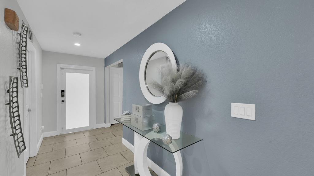 Photo 10 of home located at 713 NW 6th St, Hallandale Beach FL