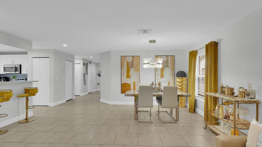 Photo 2 of home located at 713 NW 6th St, Hallandale Beach FL