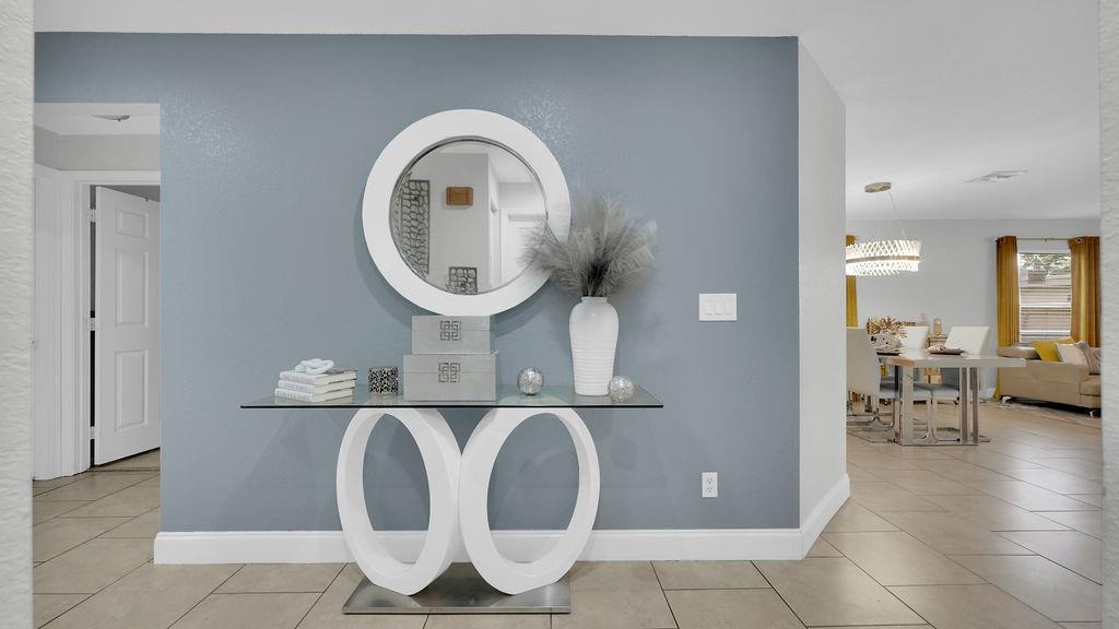 Photo 8 of home located at 713 NW 6th St, Hallandale Beach FL