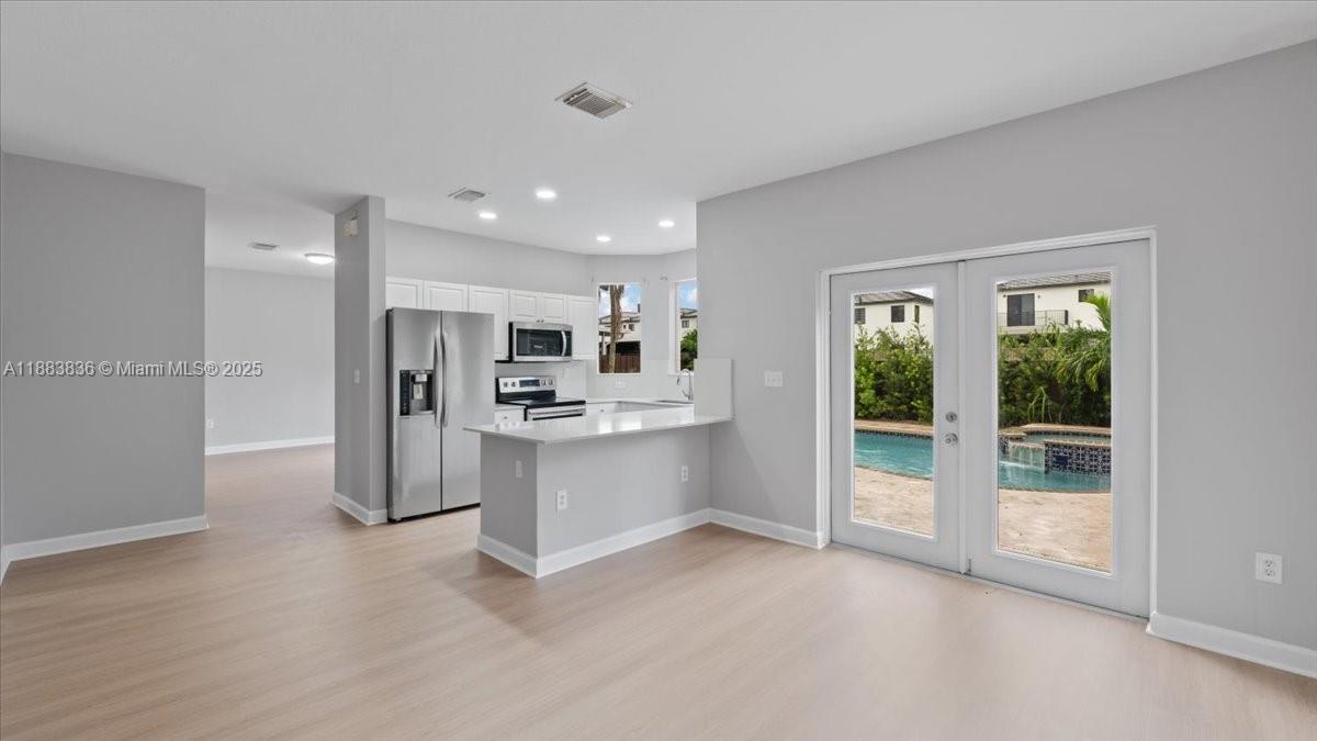Property photo # 4