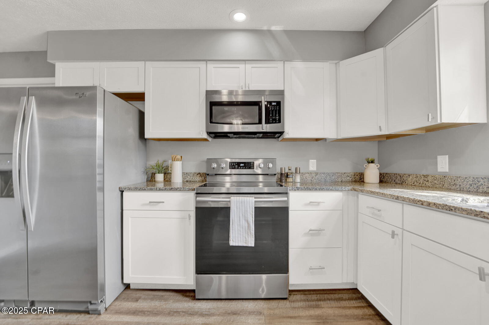 Yqjagxfg6mezd_iejzjwixsuhzzygtxrn50mfoctkti