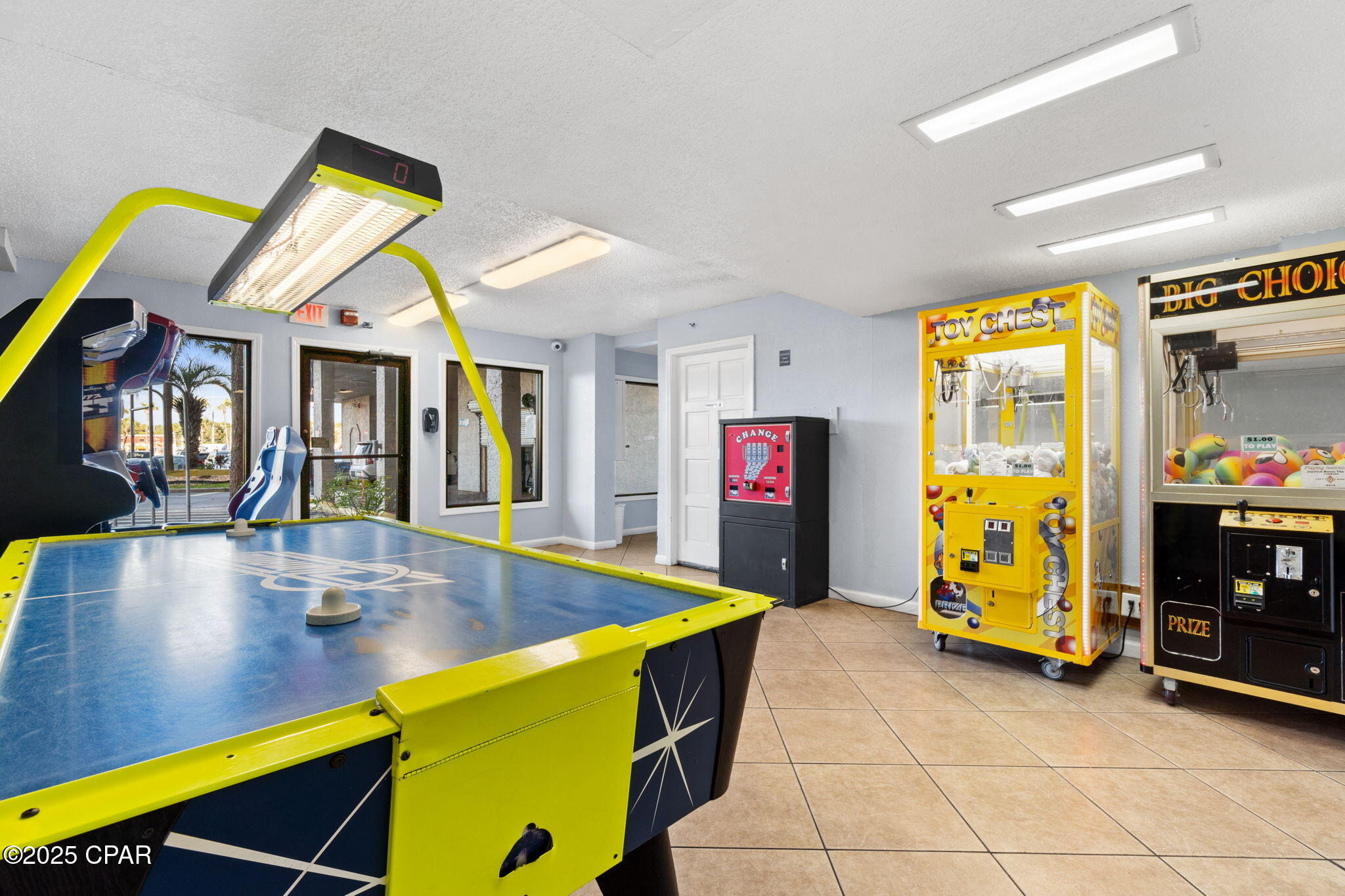 X V9r3 H92kif8nm4ith7zpy7pbj0yjeycmccwcvzre