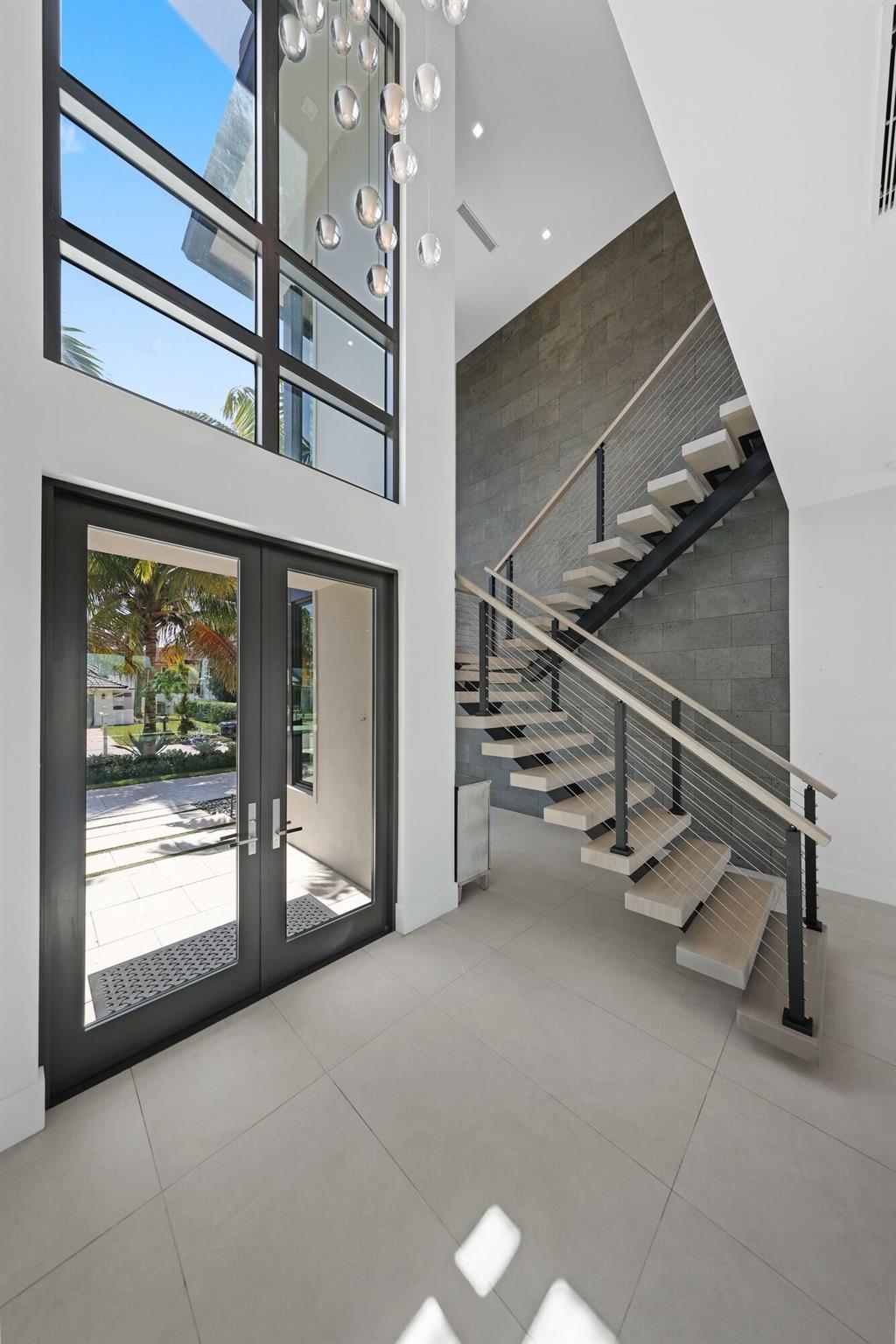 Photo 6 of home located at 933 Allamanda Drive, Delray Beach FL