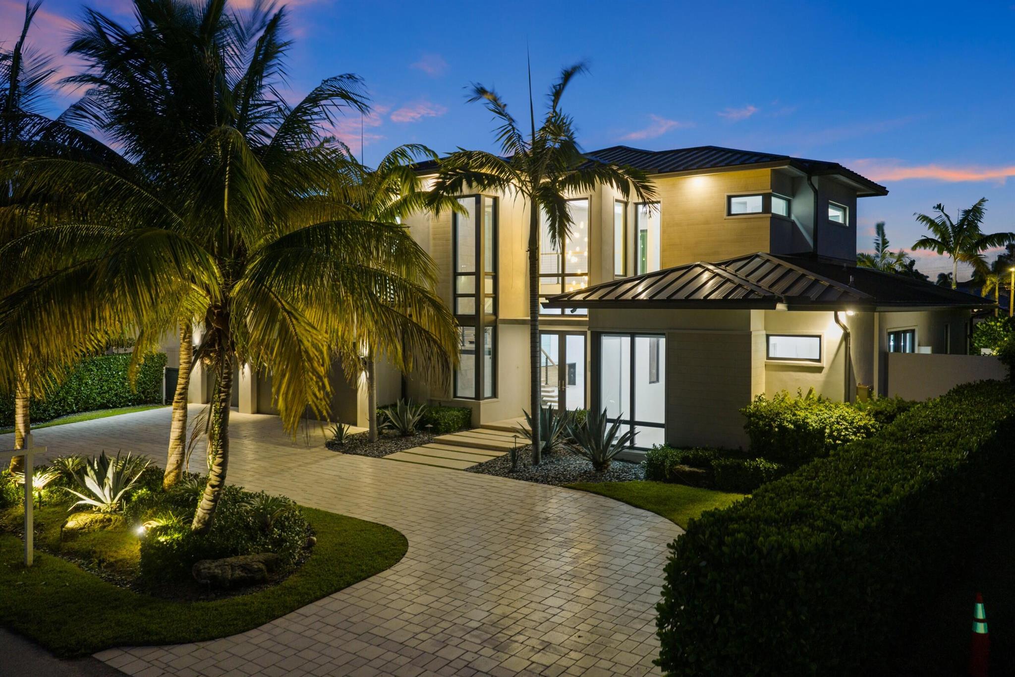 Photo 86 of home located at 933 Allamanda Drive, Delray Beach FL
