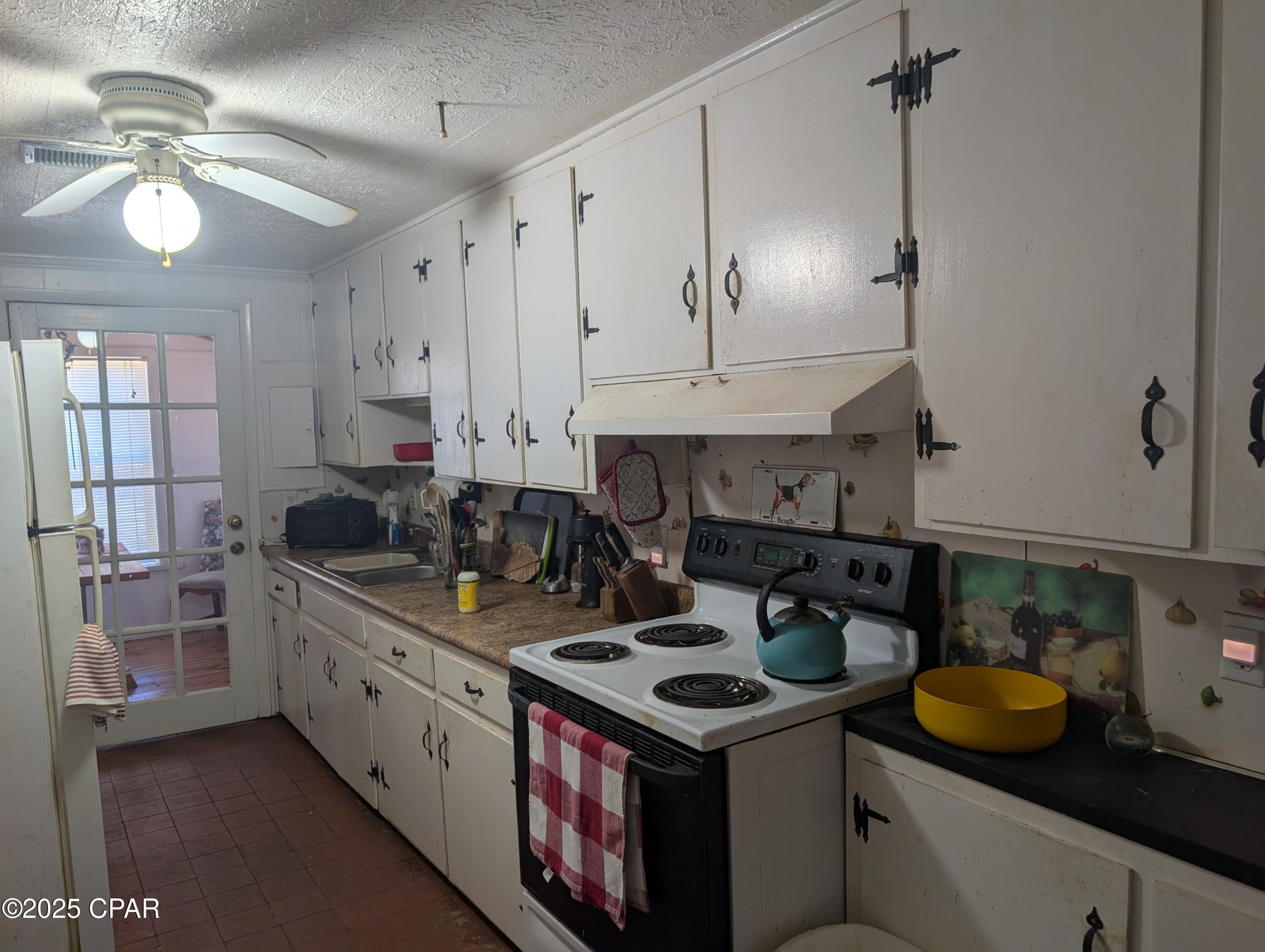 Image 8 For 1900 Olive Lane