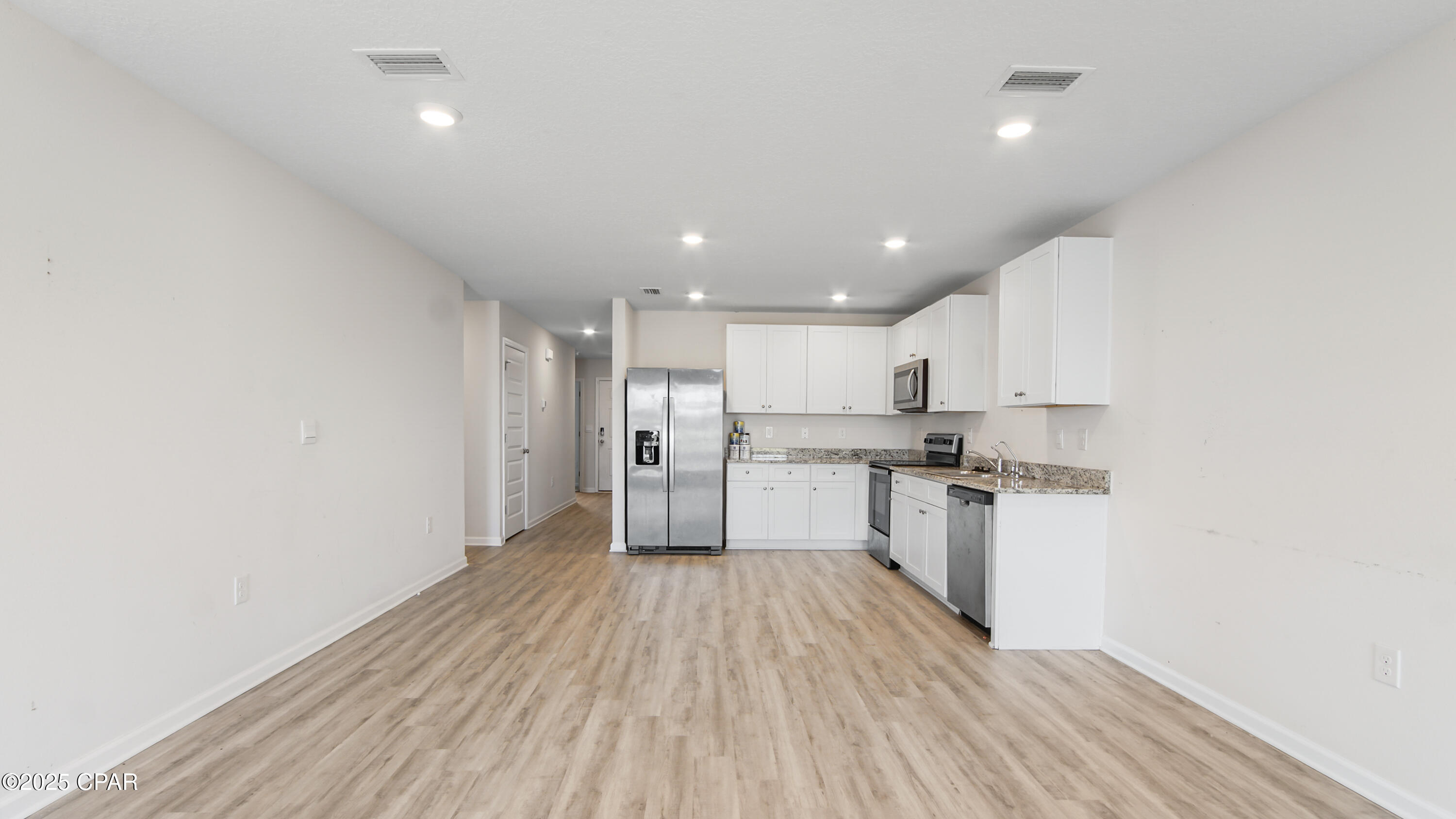 Image 2 For 7208 Madison Square Drive