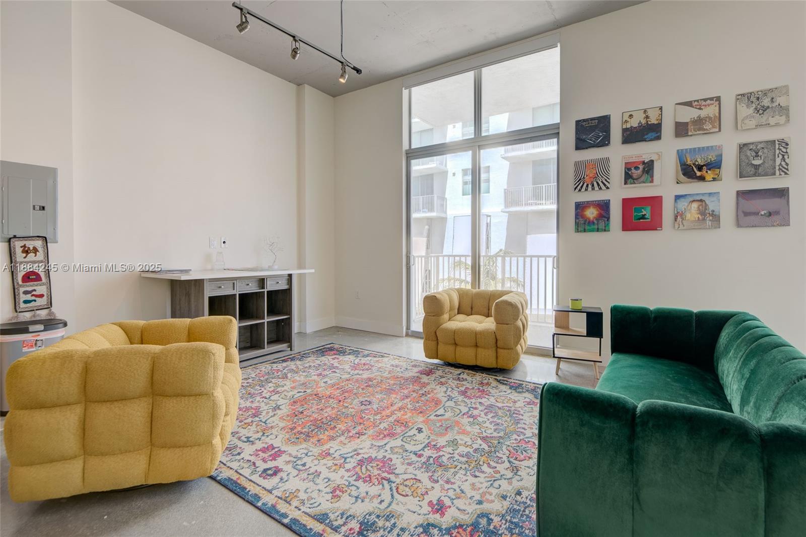 Property photo # 9