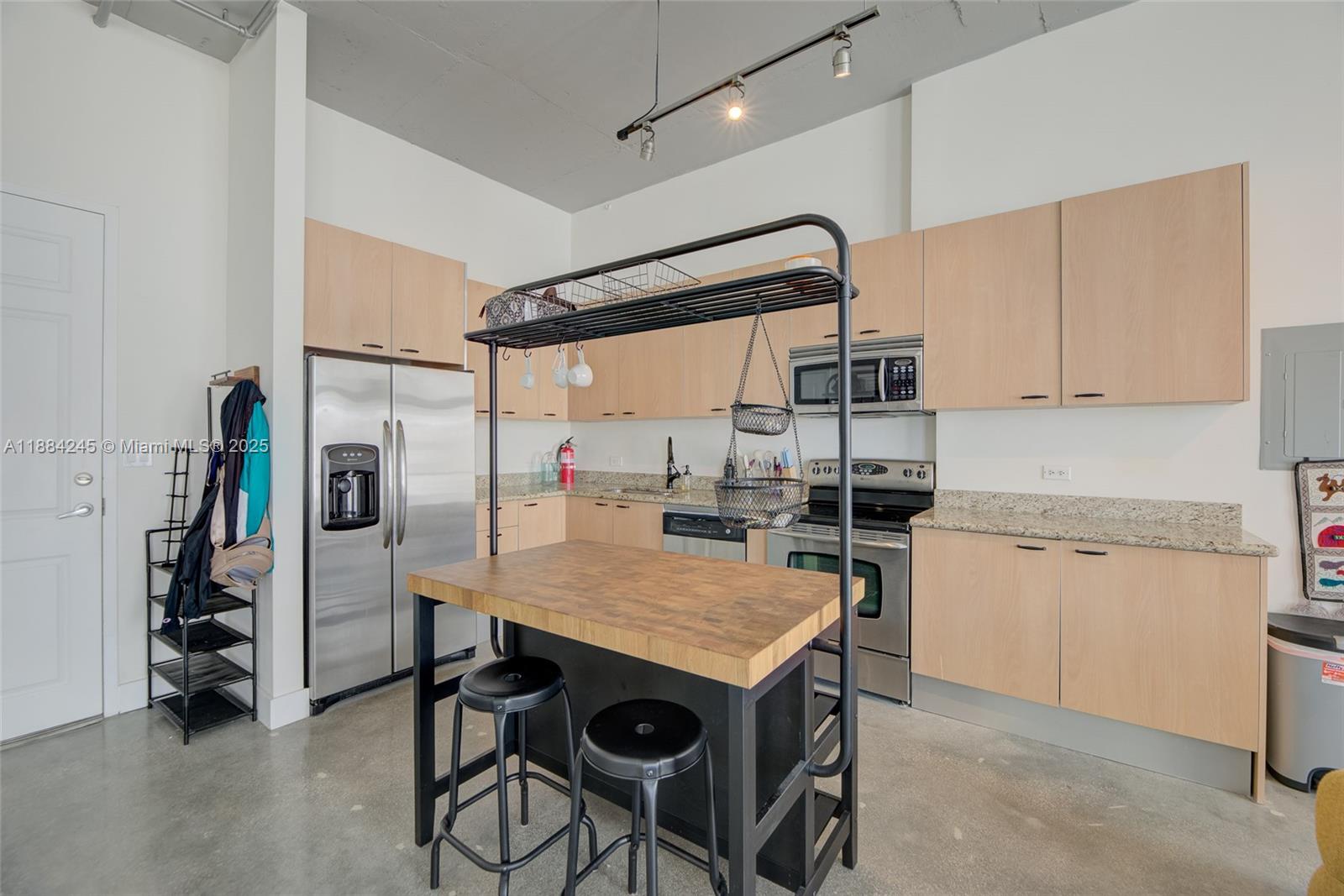 Property photo # 4
