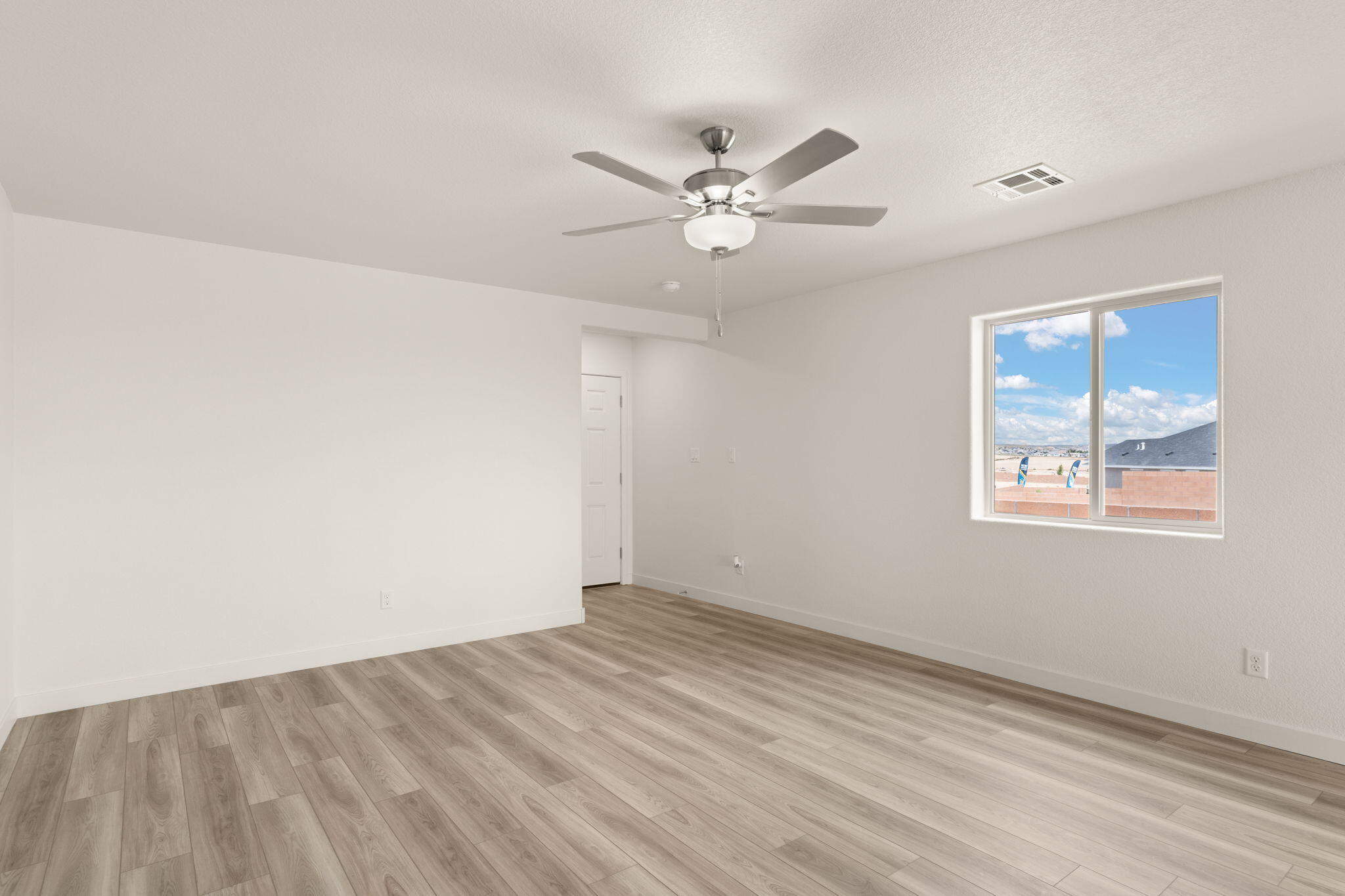 1648 Saddleback Trail NE 