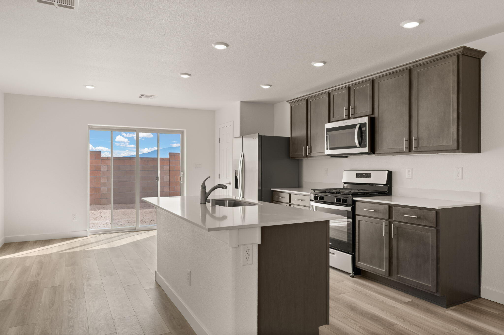 1648 Saddleback Trail NE 