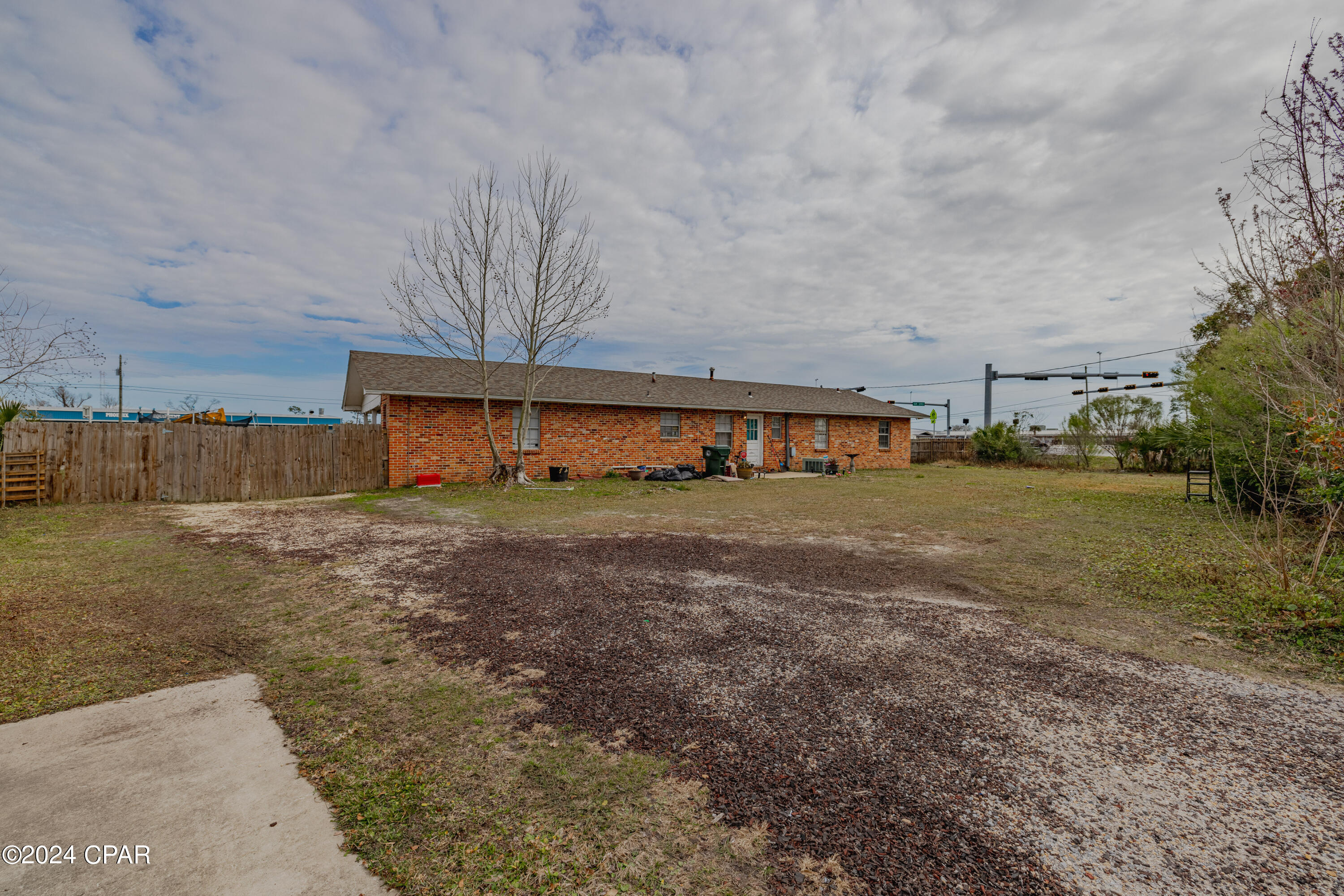 8r5chjqznw1ofdhe7zlpc097k1xagwc9ng4wf3_z_ku