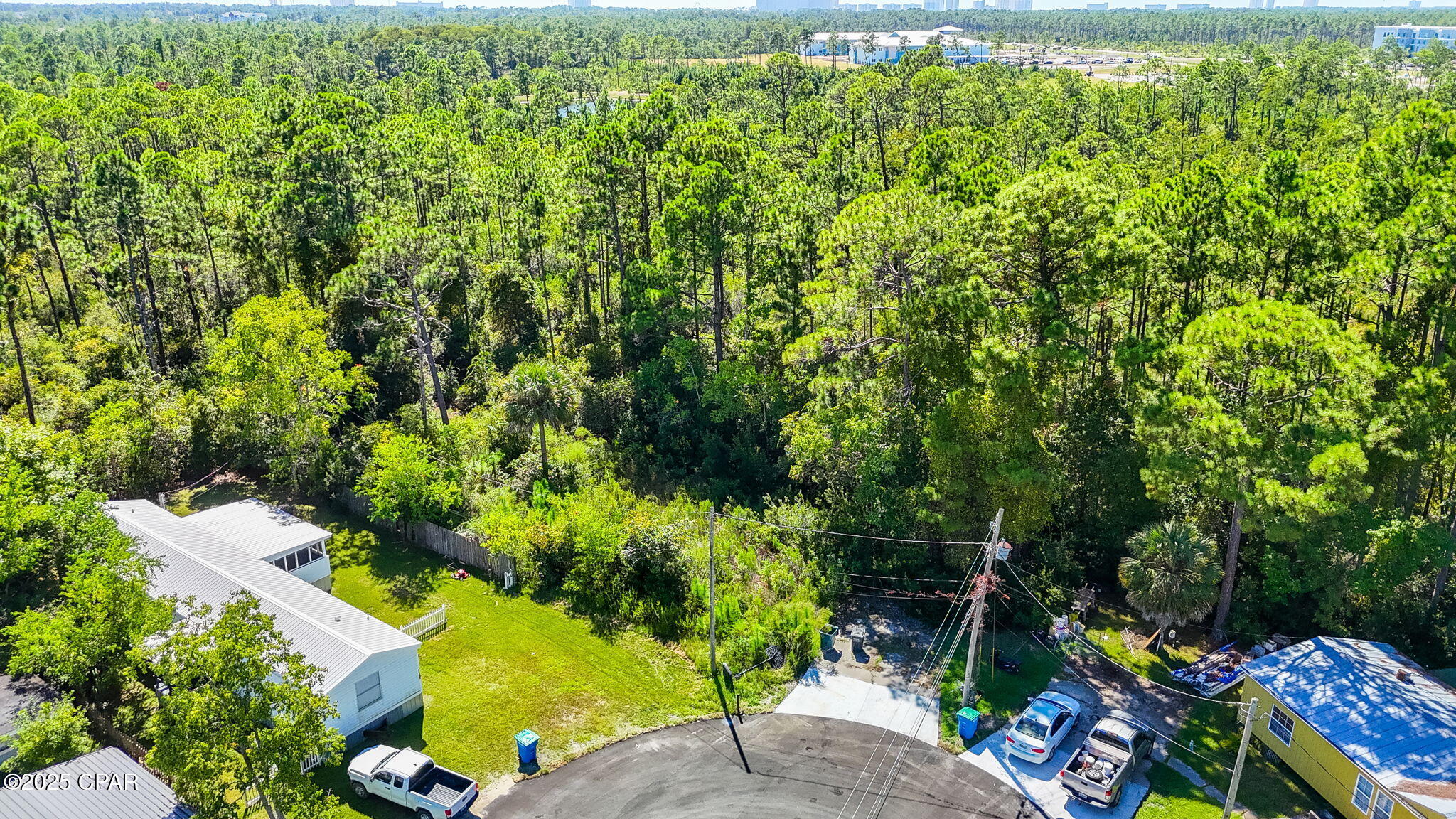 Image 2 For 7141 Beachwood Boulevard