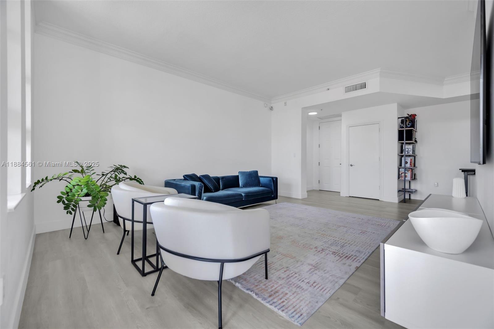 Property photo # 6