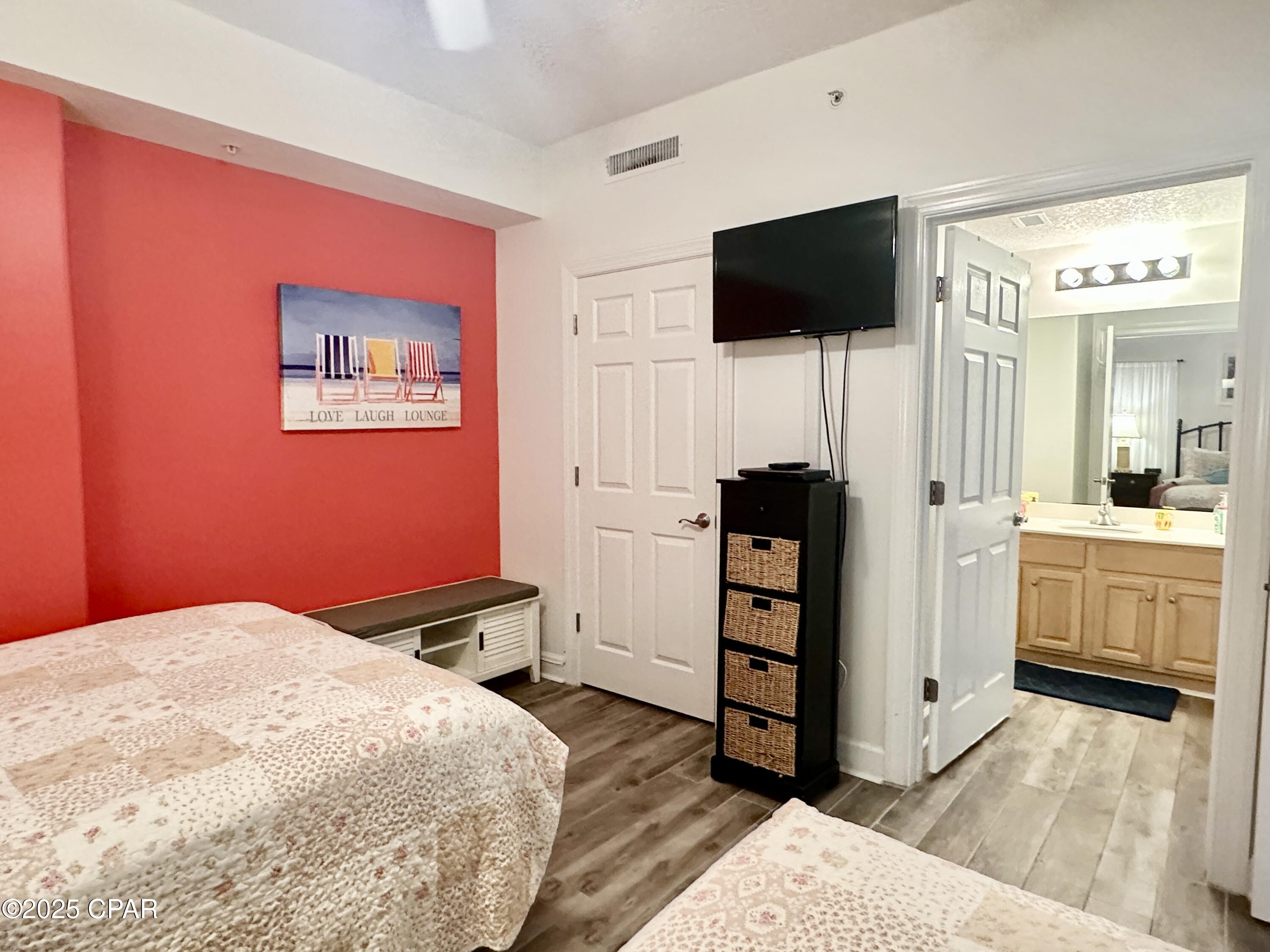 Lvnvyduiinneluva2w1d8cxfqfutelshdxcc8zdgbt4