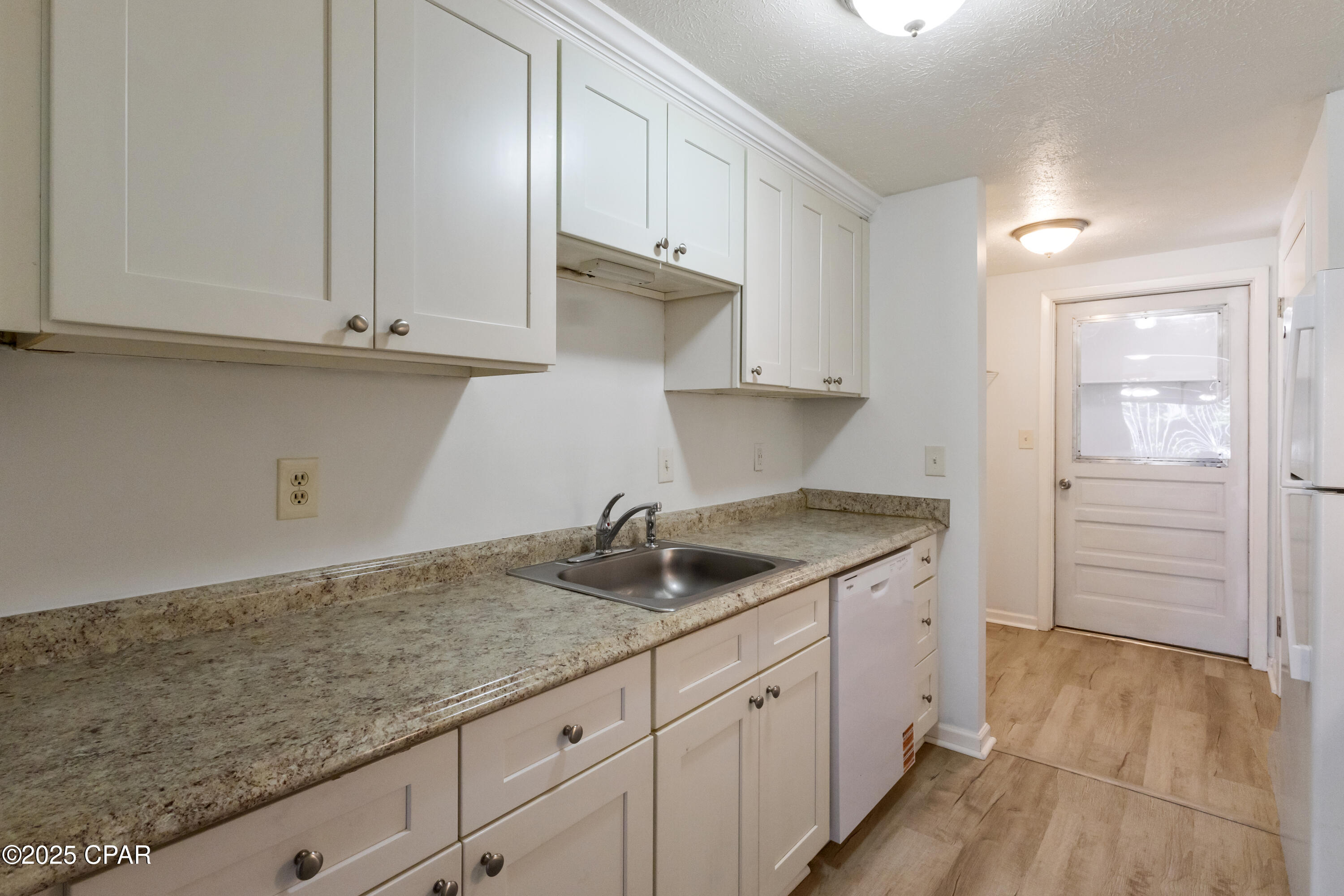 B1zwpmiilnttljroljtarttn4alihvawyxfs7qf72g4