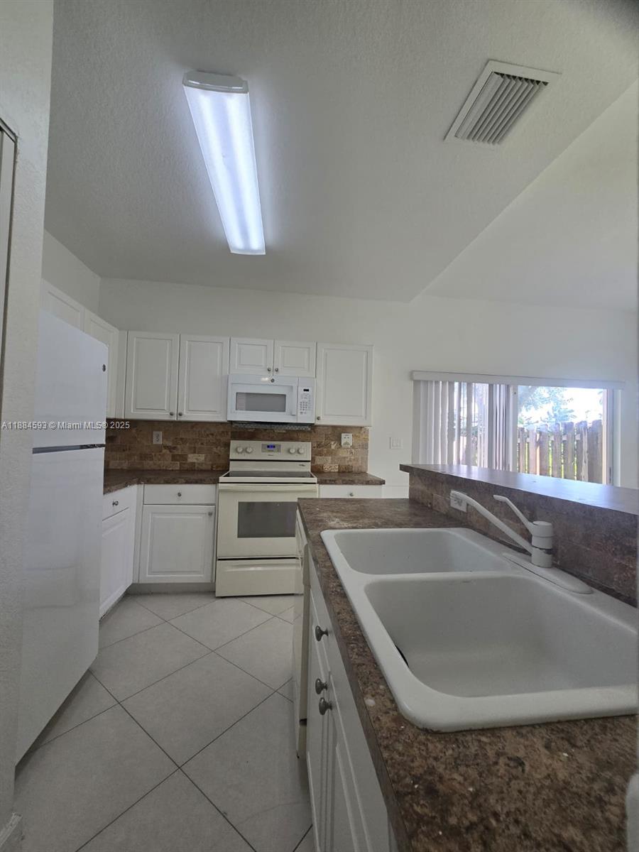 Property photo # 6