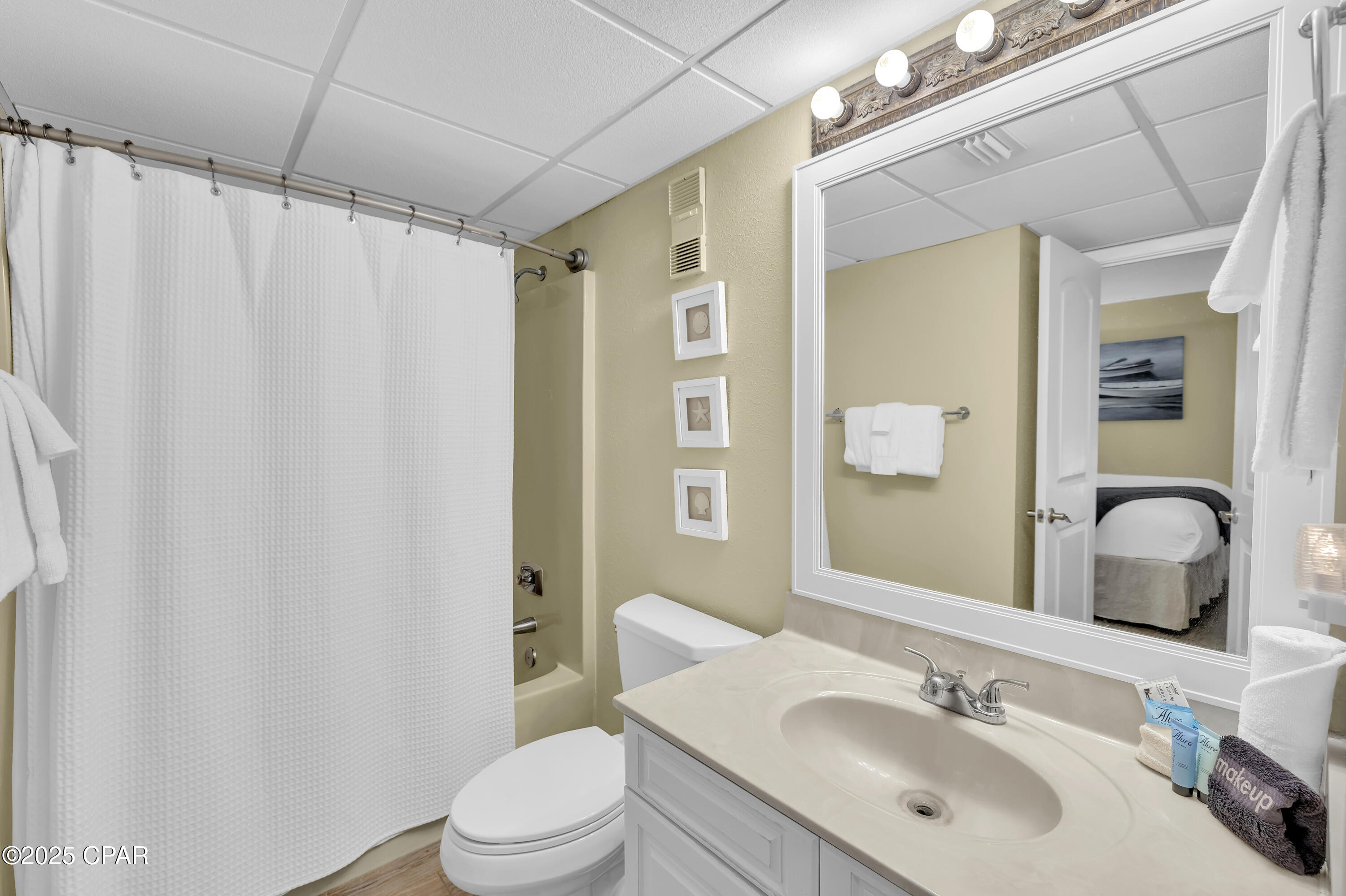 _qwbk8irfzwwcnl9j9t5ha3cbqftbb7v4dre2zk6qmq