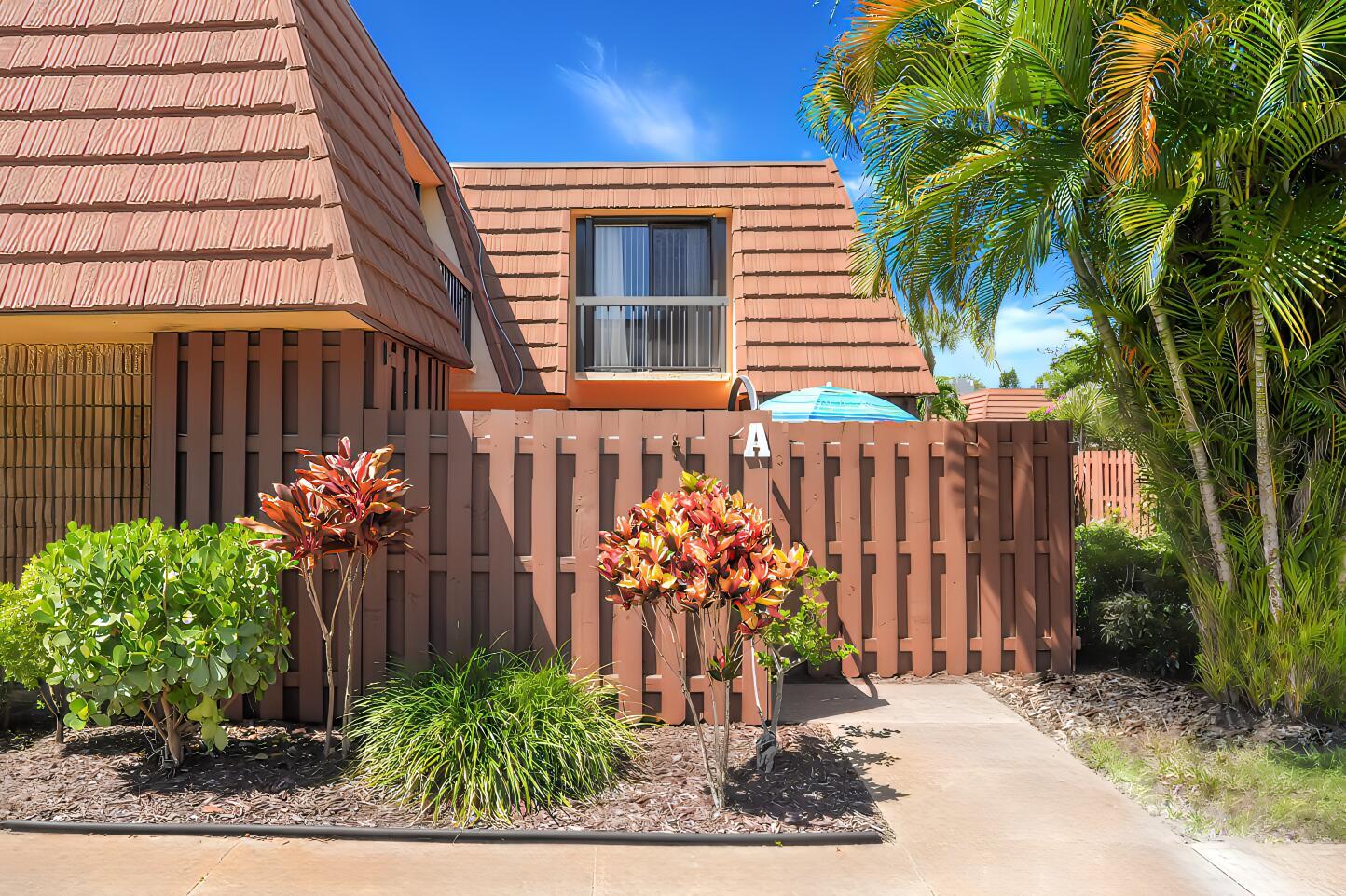 825 Center Street Unit 14a, Jupiter, Florida 33458