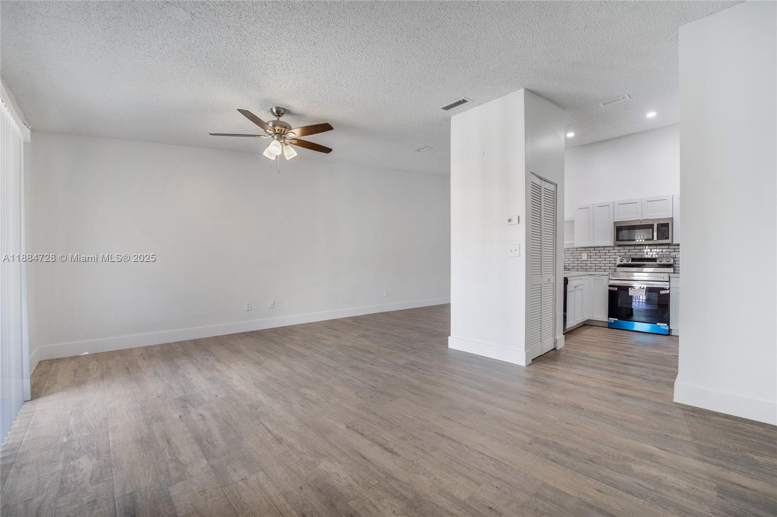 Property photo # 6