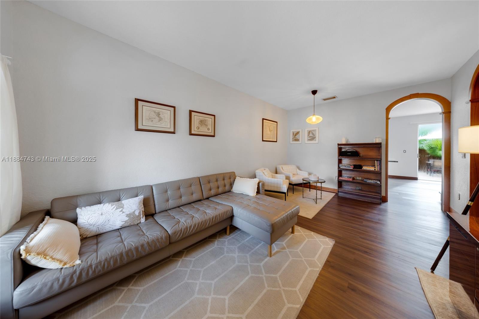 Property photo # 4