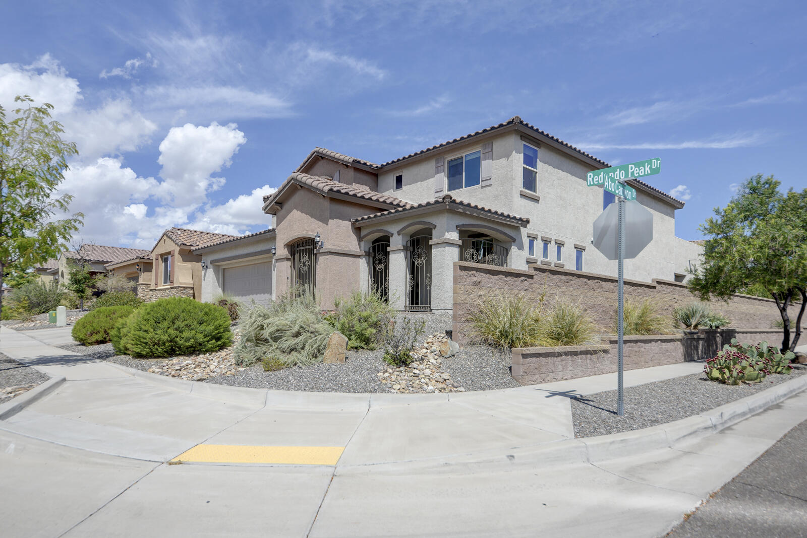 2015 REDONDO PEAK Drive NW 