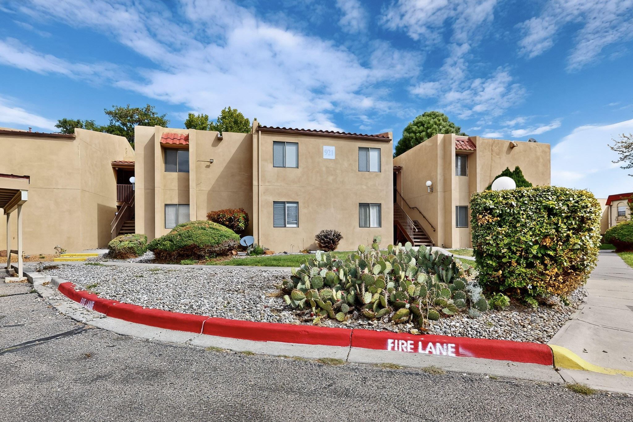 921 COUNTRY CLUB Drive SE H 