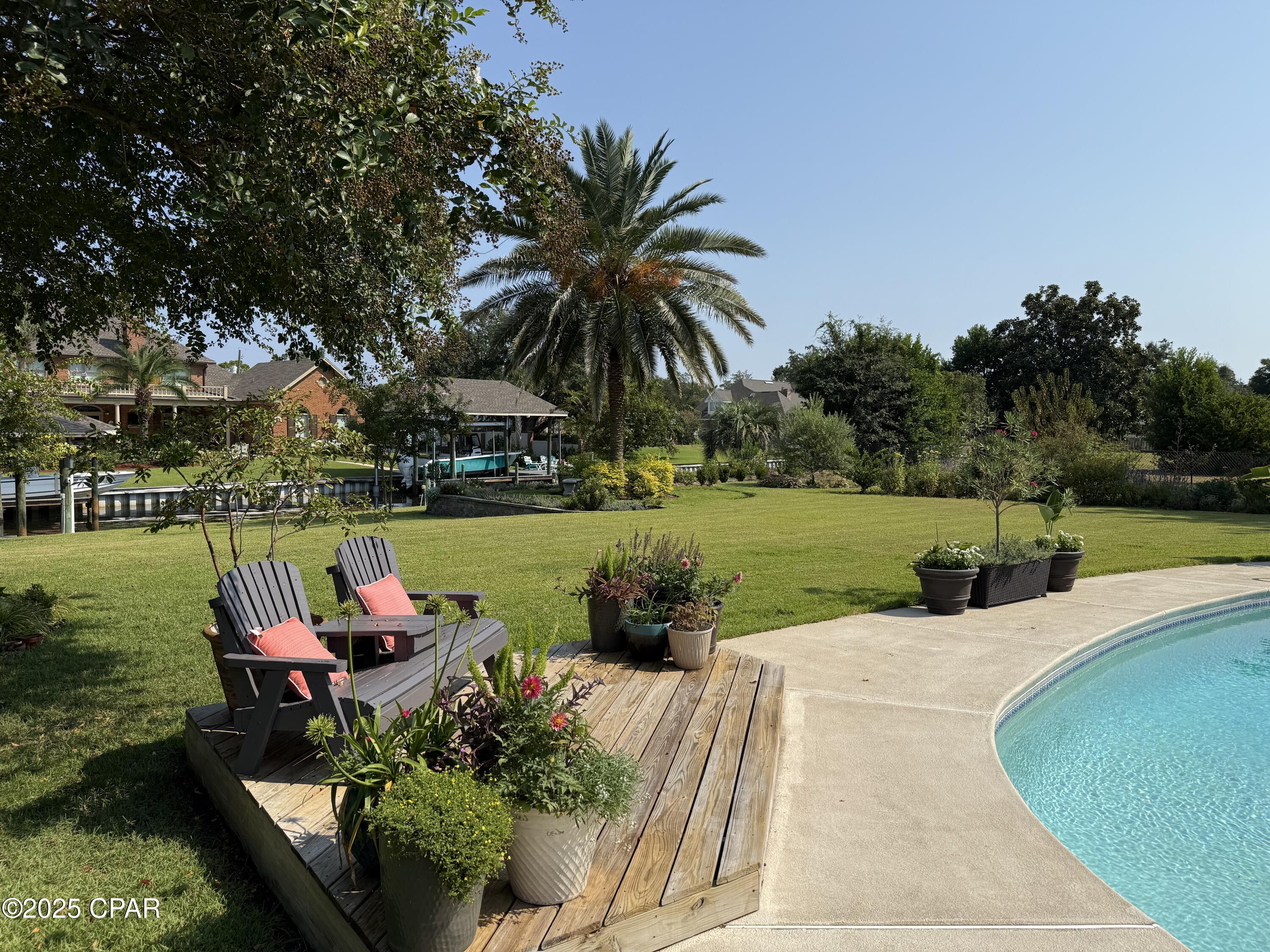 Lamzlmilrr V8rxv3_0w9isvqfbcf4v1xid3rfbxqz4