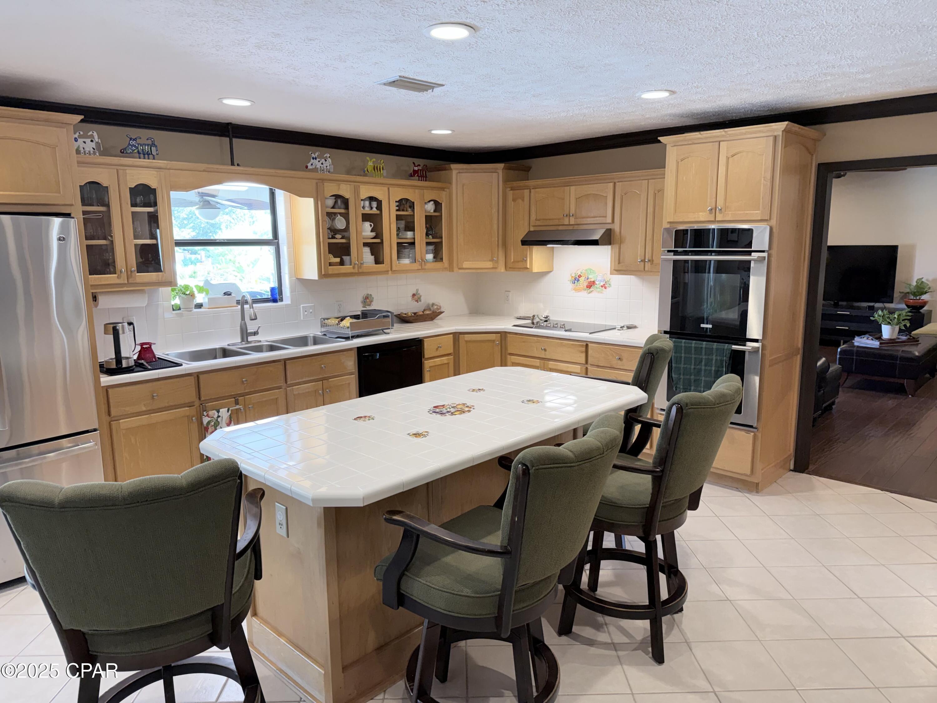 Tirmkxfjtcump 7psurrfh7jceaaakdelmzehu Qifs